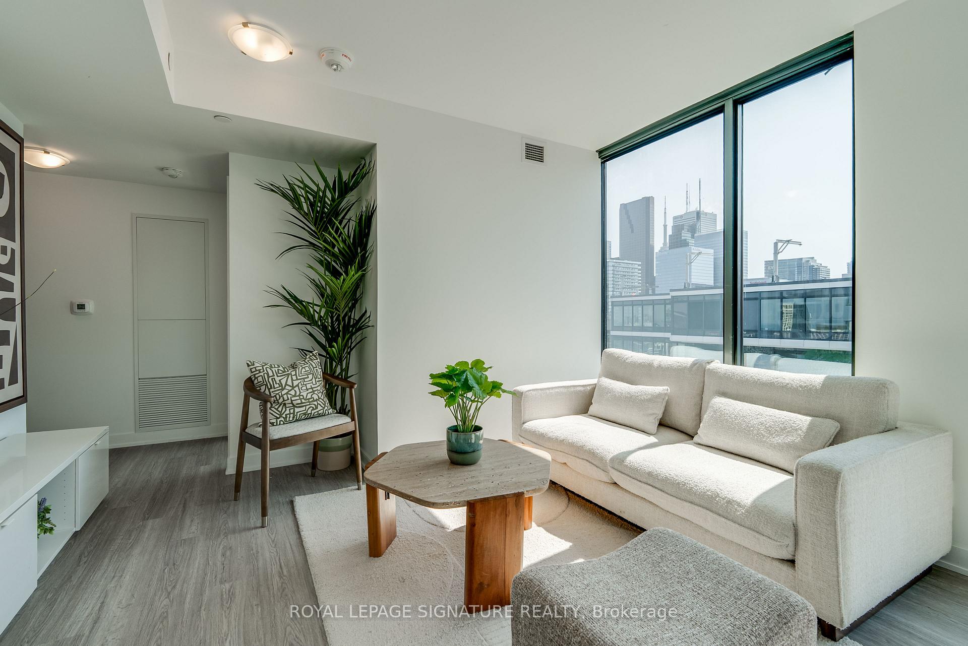 Photo 3 of Unit 3103, 47 Mutual Street, Toronto, Church-Yonge Corridor — HOMEH