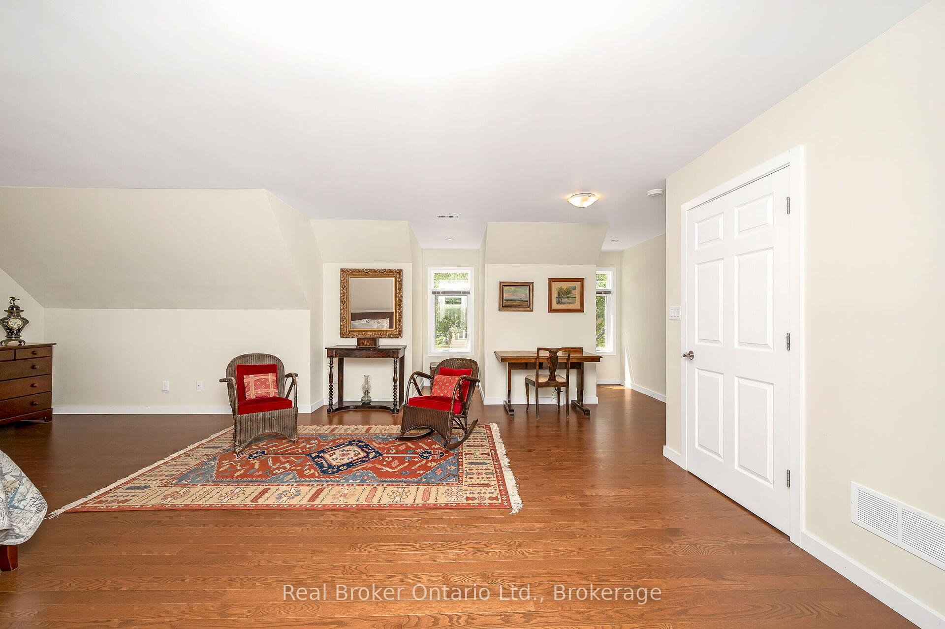 Photo 35 of 285 Surrey Drive, Oakville, Bronte — HOMEH