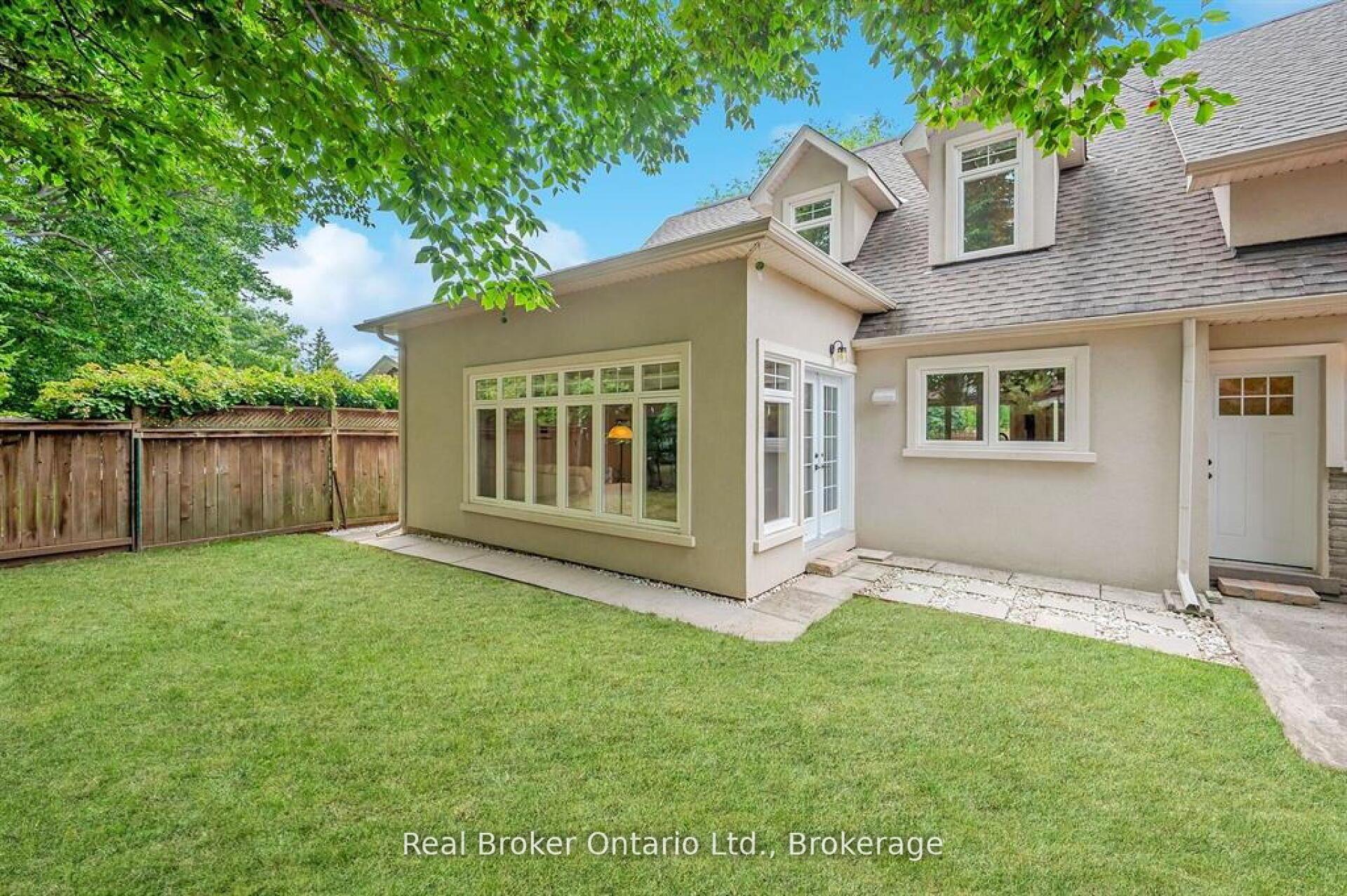 Photo 39 of 285 Surrey Drive, Oakville, Bronte — HOMEH