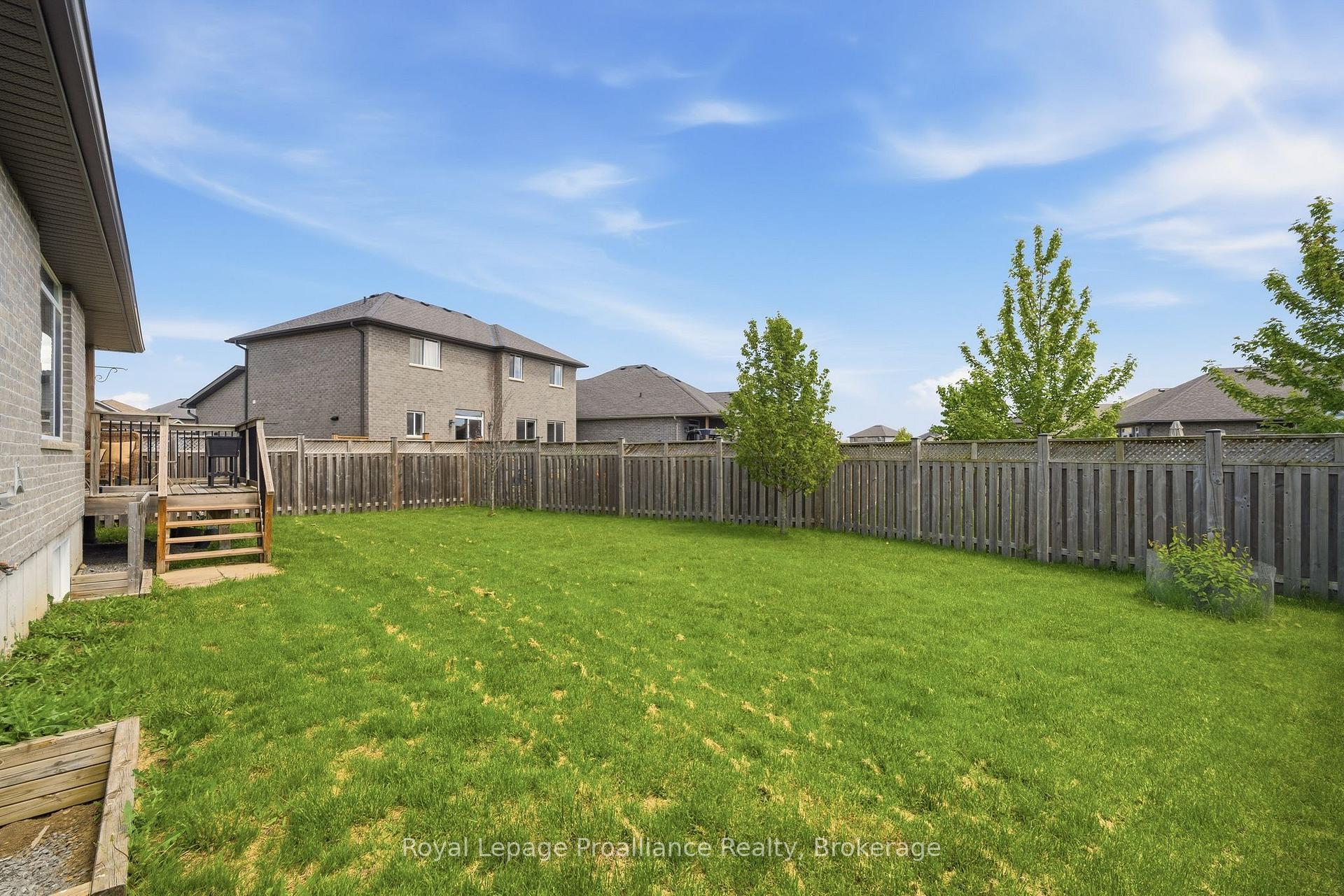 Photo 33 of 5 Kempton Avenue, Belleville, Thurlow Ward — HOMEH