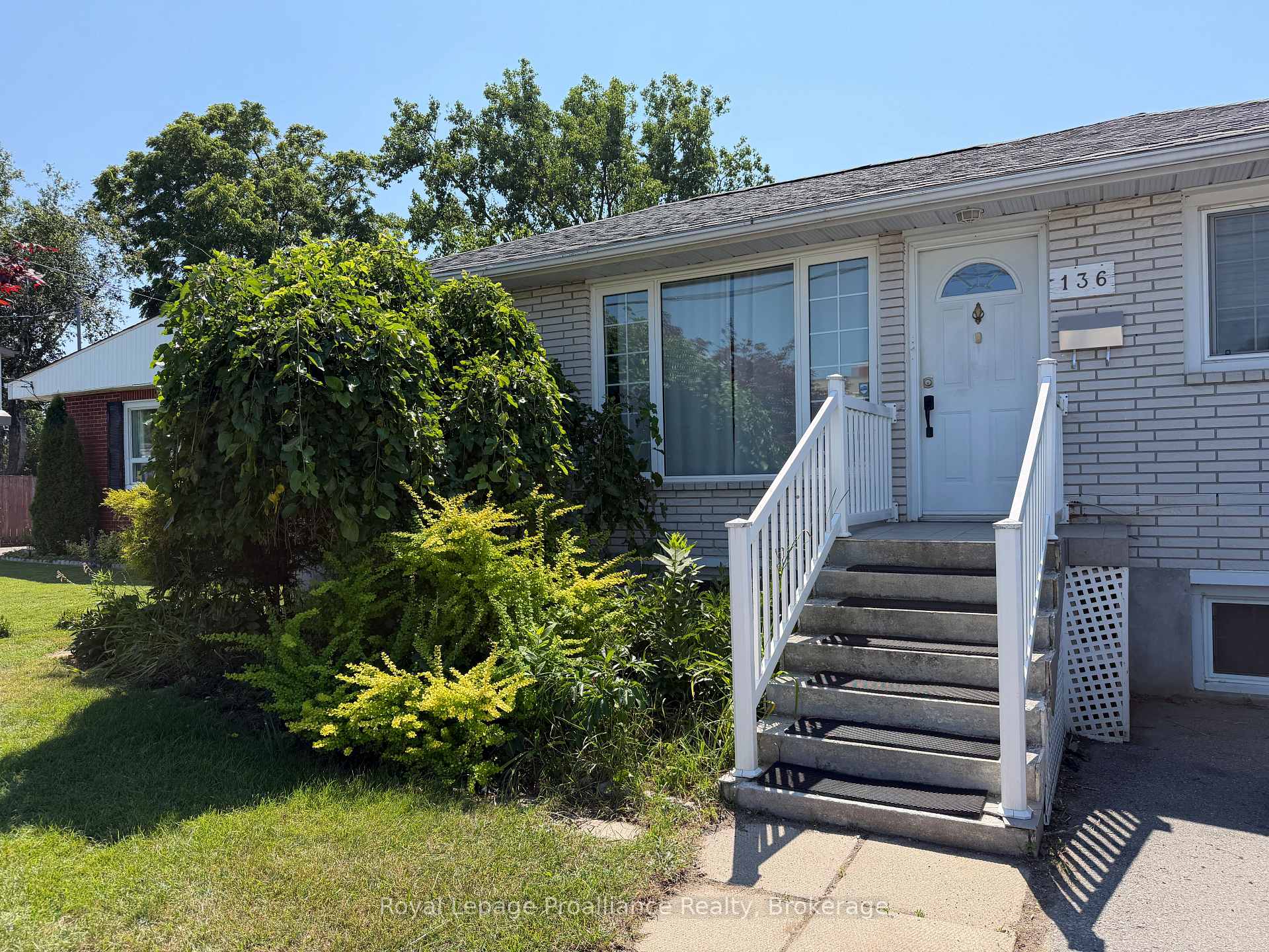 Photo 33 of 136 Macdonald Avenue, Belleville, Belleville Ward — HOMEH