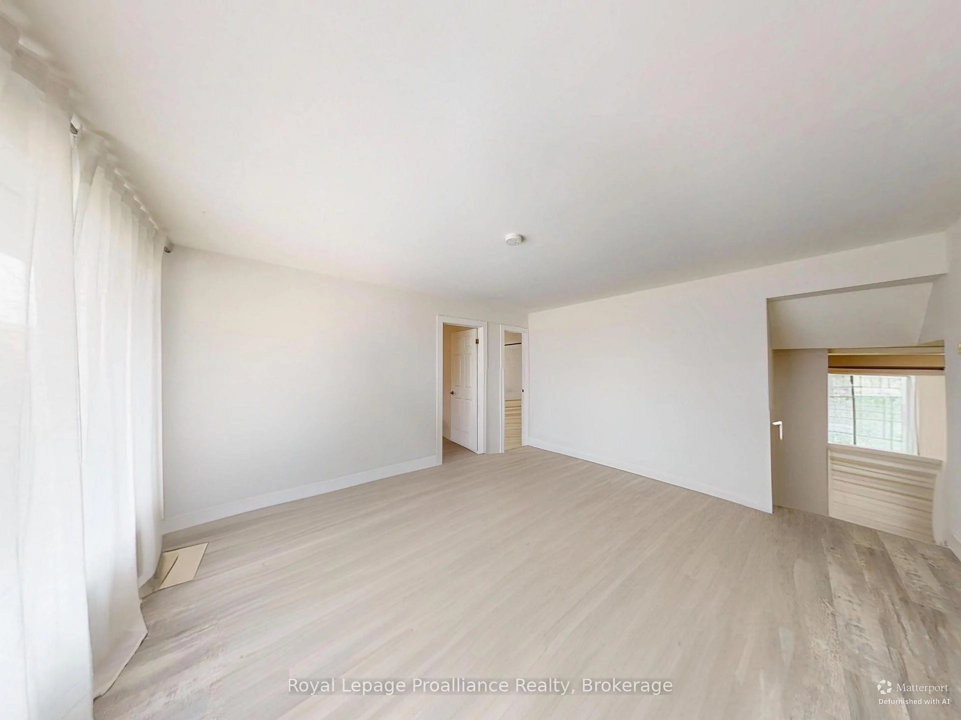 Photo 3 of 136 Macdonald Avenue, Belleville, Belleville Ward — HOMEH