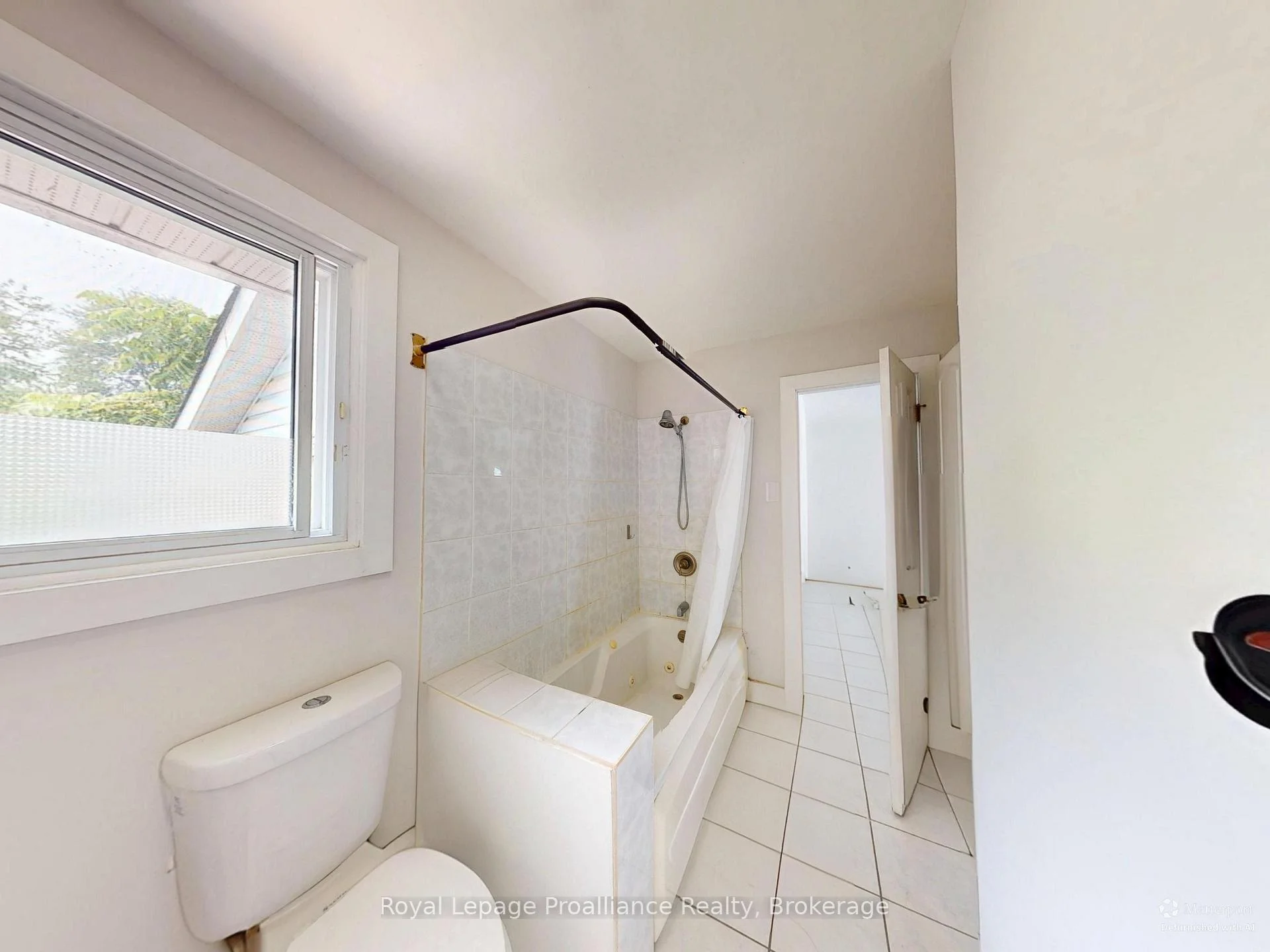 Photo 9 of 136 Macdonald Avenue, Belleville, Belleville Ward — HOMEH