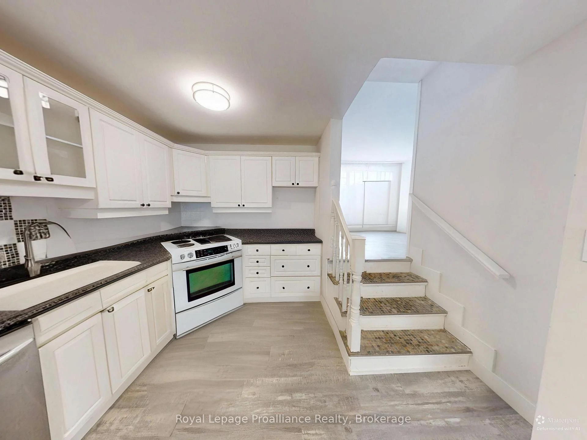 Photo 11 of 136 Macdonald Avenue, Belleville, Belleville Ward — HOMEH