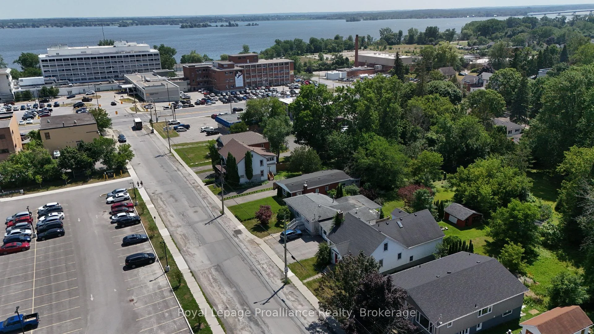 Photo 86 of 136 Macdonald Avenue, Belleville, Belleville Ward — HOMEH