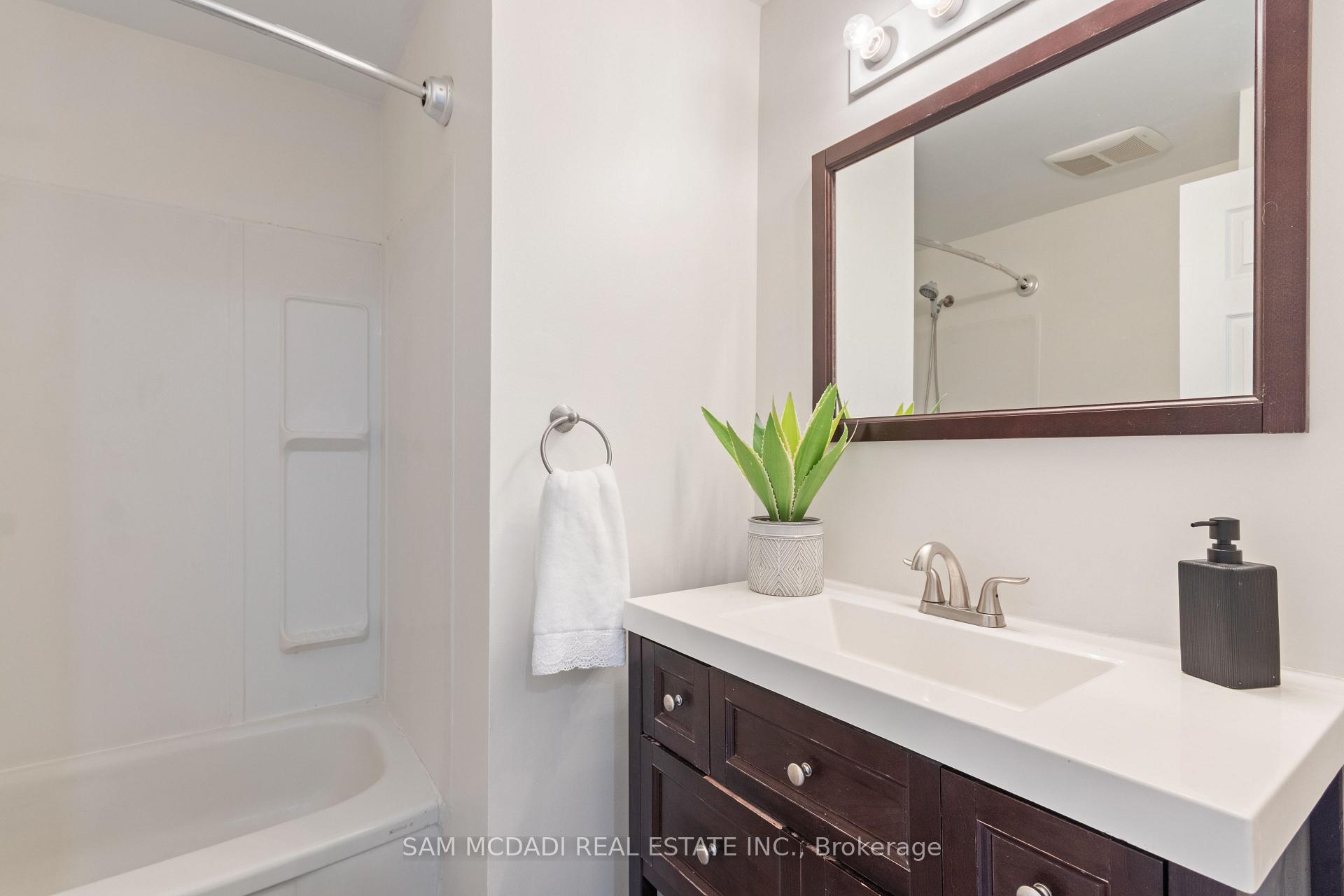 Photo 19 of Unit 2, 160 Rittenhouse Road, Kitchener, Country Hills West — HOMEH