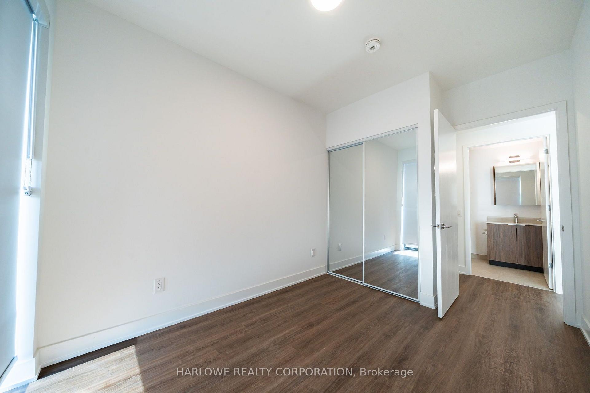 Photo 19 of Unit 402, 500 Upper Wellington Street, Hamilton, Centremount — HOMEH
