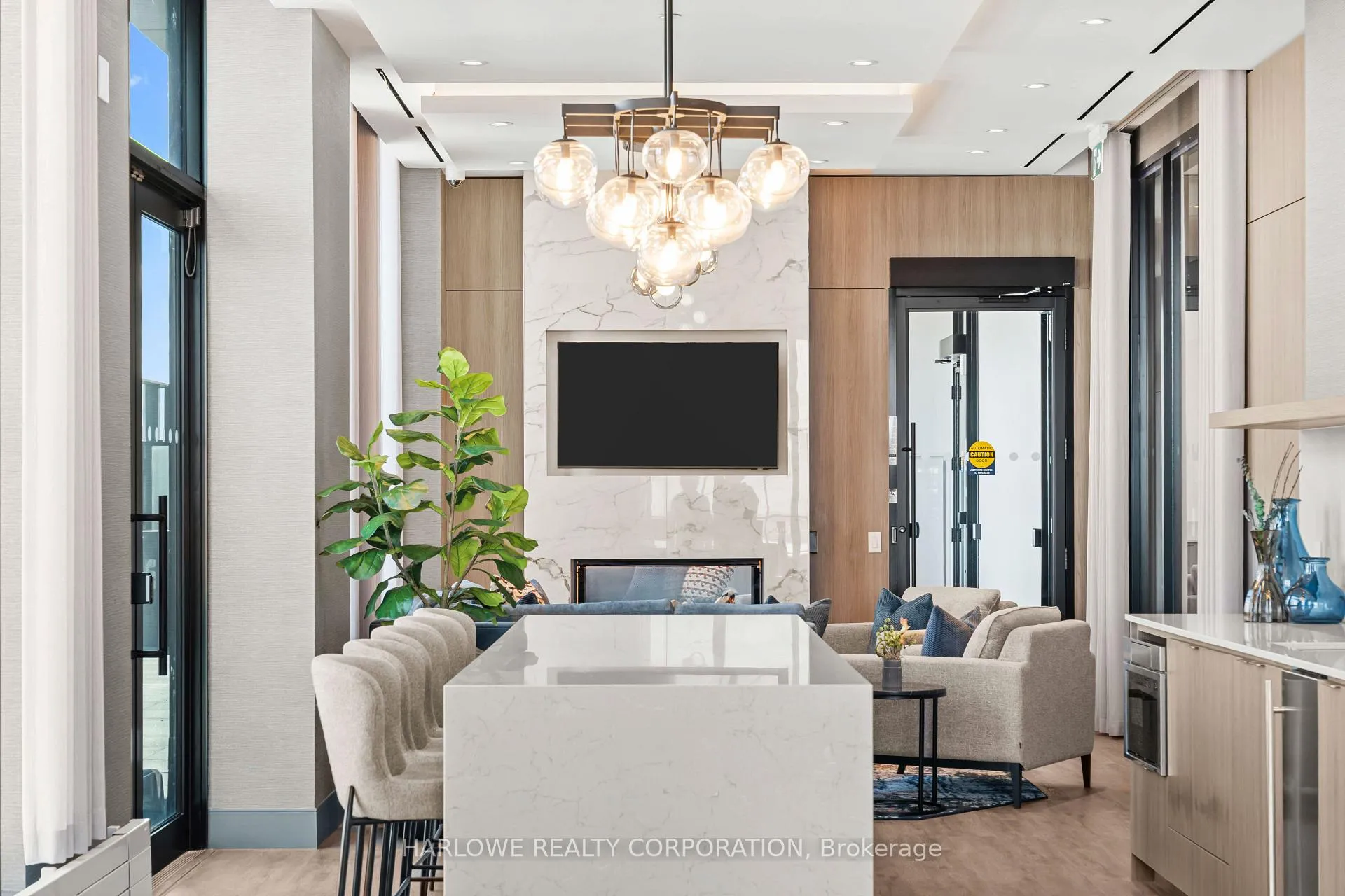 Photo 28 of Unit 402, 500 Upper Wellington Street, Hamilton, Centremount — HOMEH