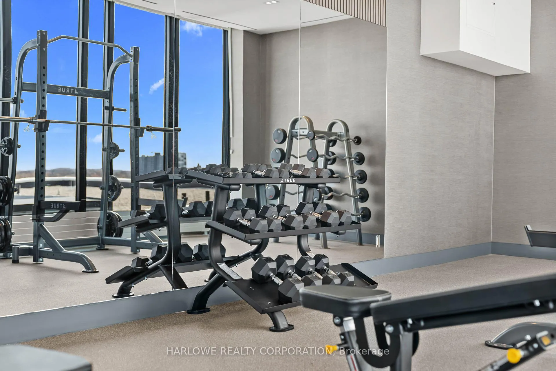 Photo 40 of Unit 402, 500 Upper Wellington Street, Hamilton, Centremount — HOMEH