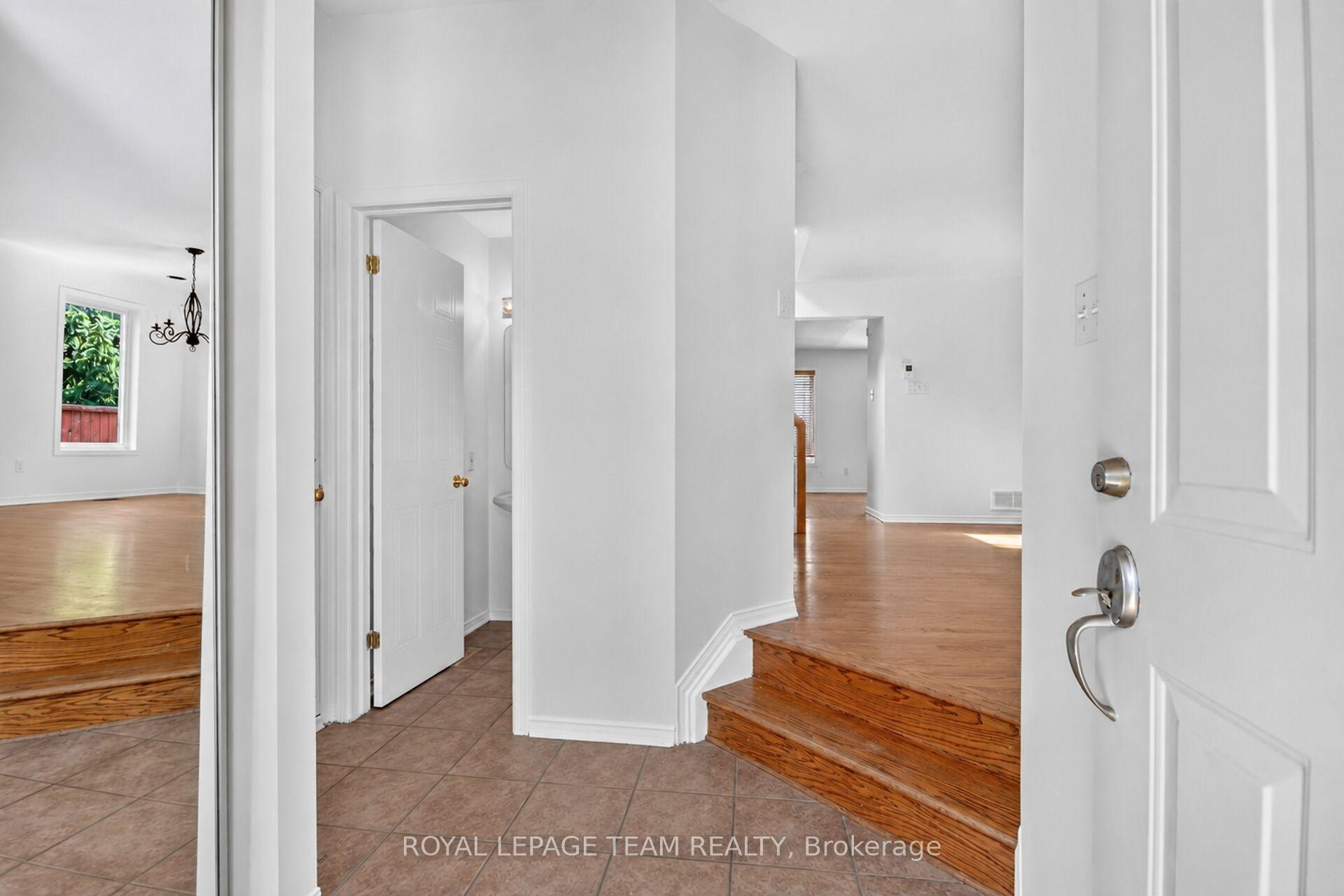 Photo 9 of 32 Vistapointe Drive, Ottawa, Barrhaven East — HOMEH