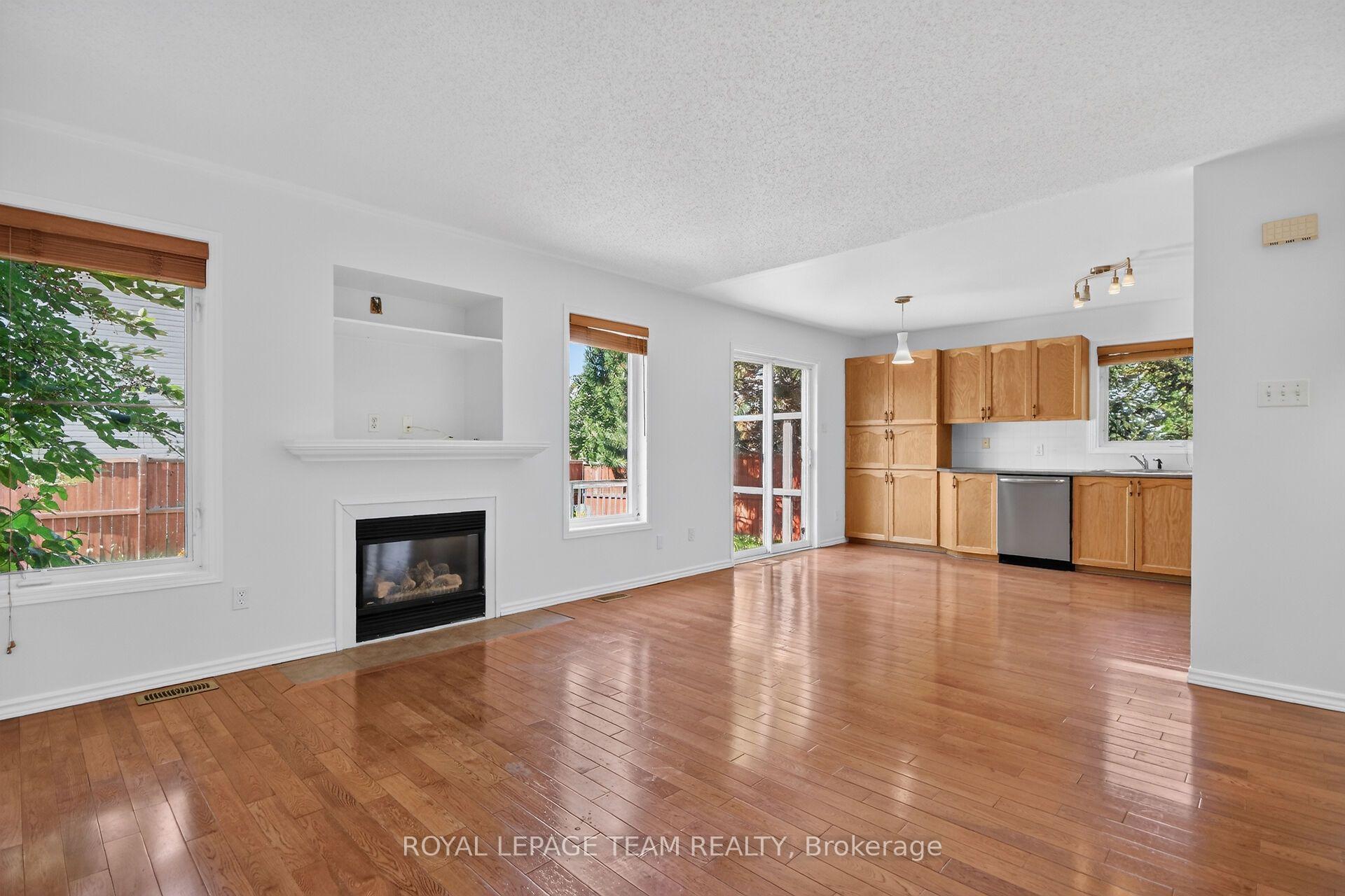 Photo 15 of 32 Vistapointe Drive, Ottawa, Barrhaven East — HOMEH