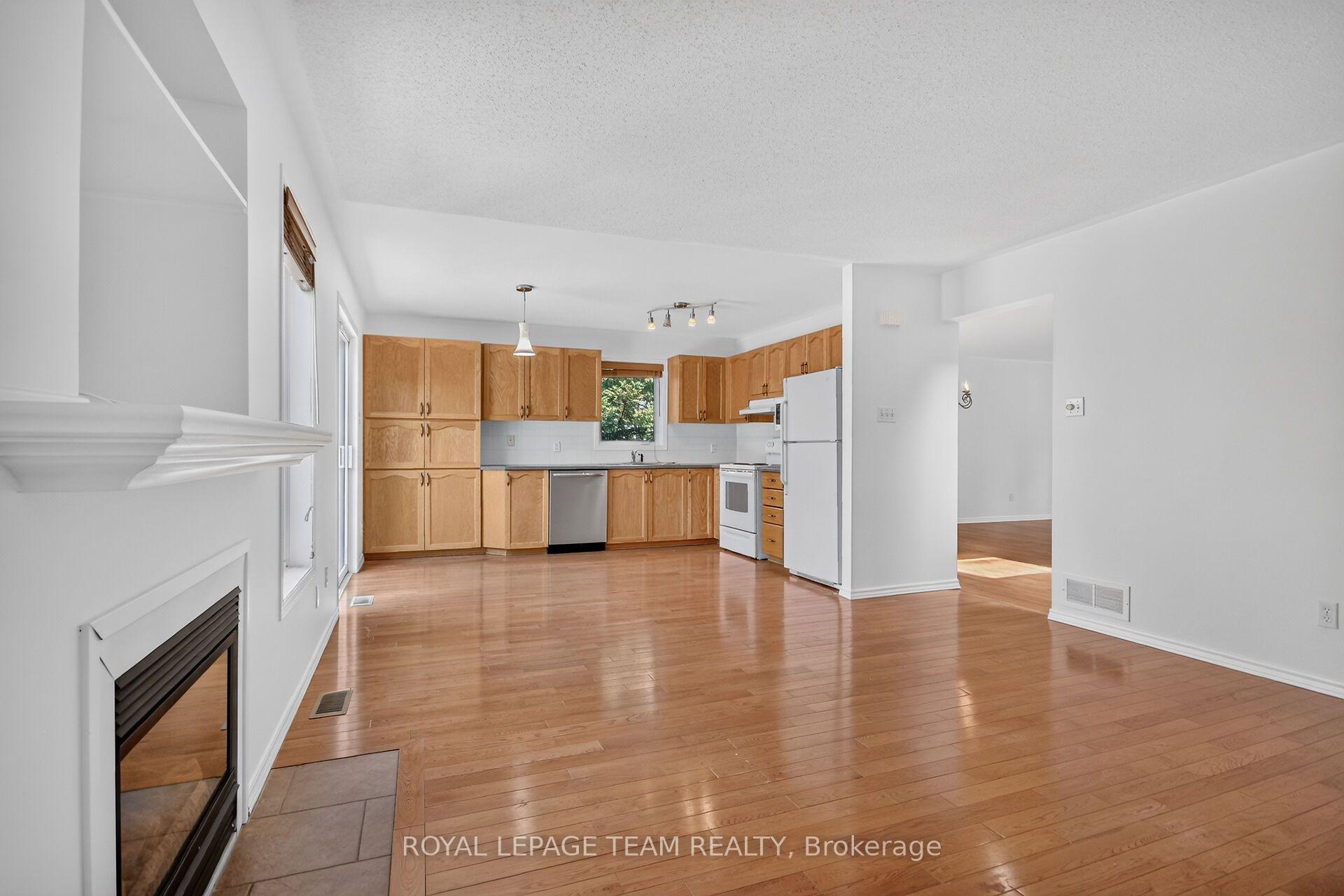 Photo 24 of 32 Vistapointe Drive, Ottawa, Barrhaven East — HOMEH