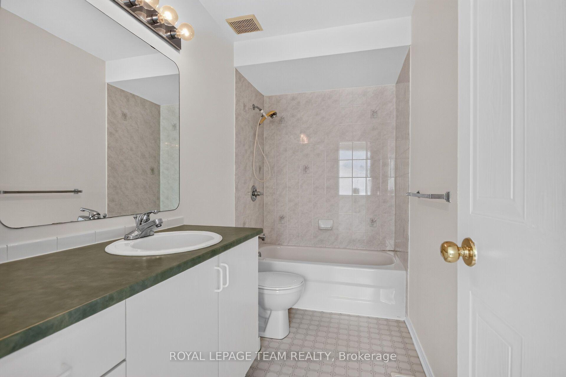 Photo 20 of 32 Vistapointe Drive, Ottawa, Barrhaven East — HOMEH