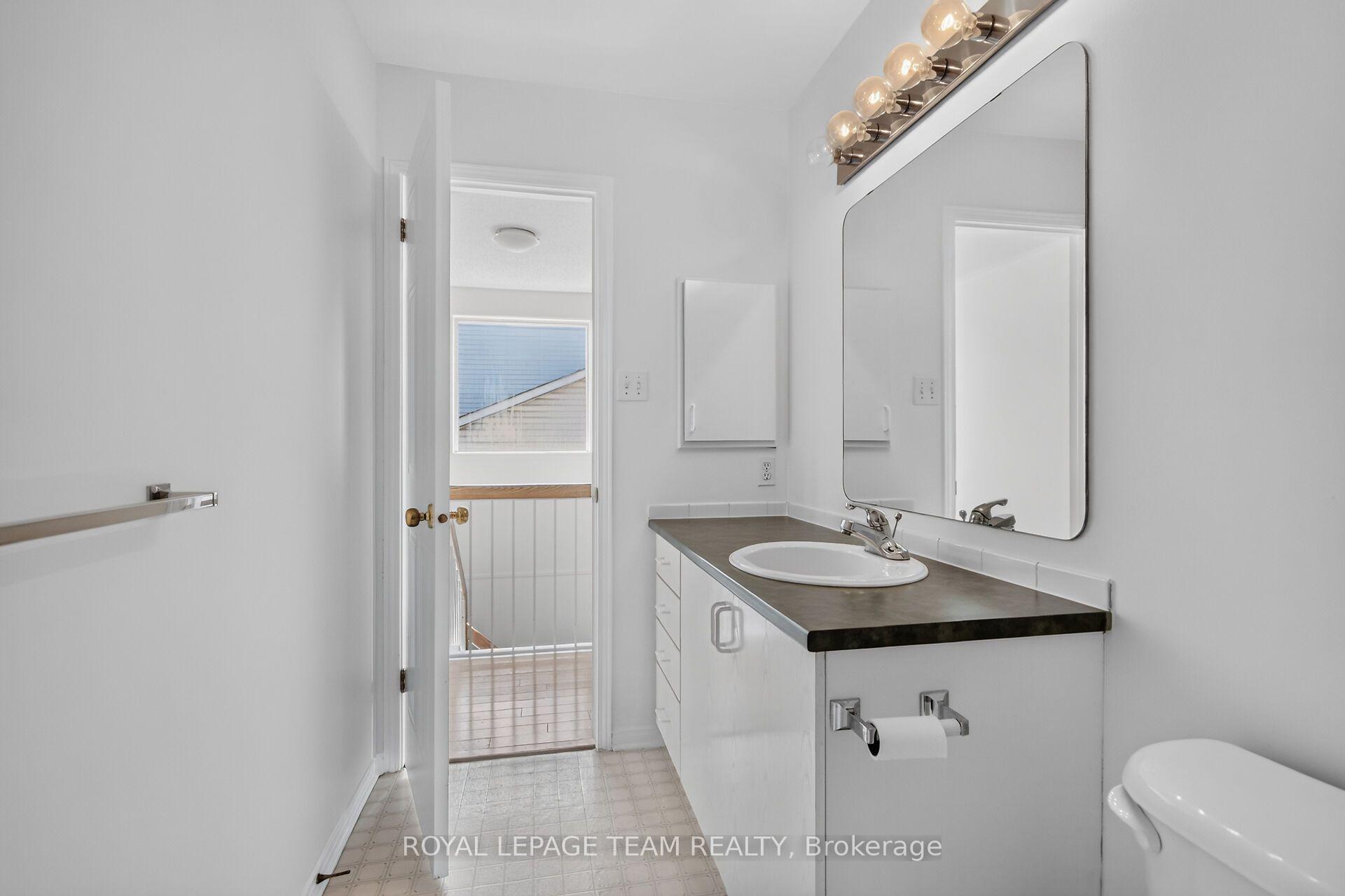 Photo 31 of 32 Vistapointe Drive, Ottawa, Barrhaven East — HOMEH