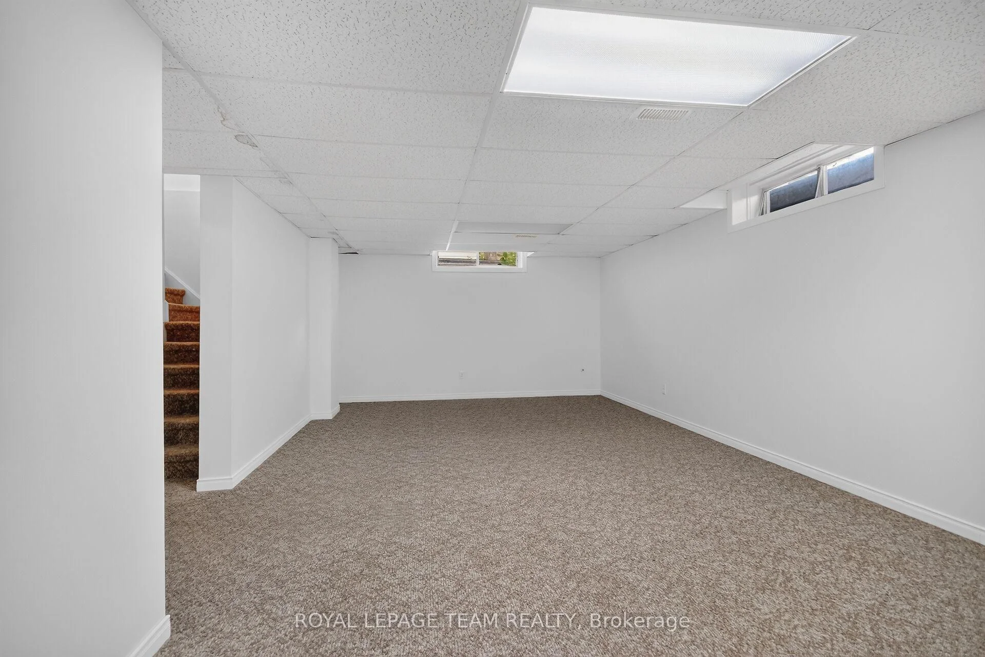 Photo 21 of 32 Vistapointe Drive, Ottawa, Barrhaven East — HOMEH