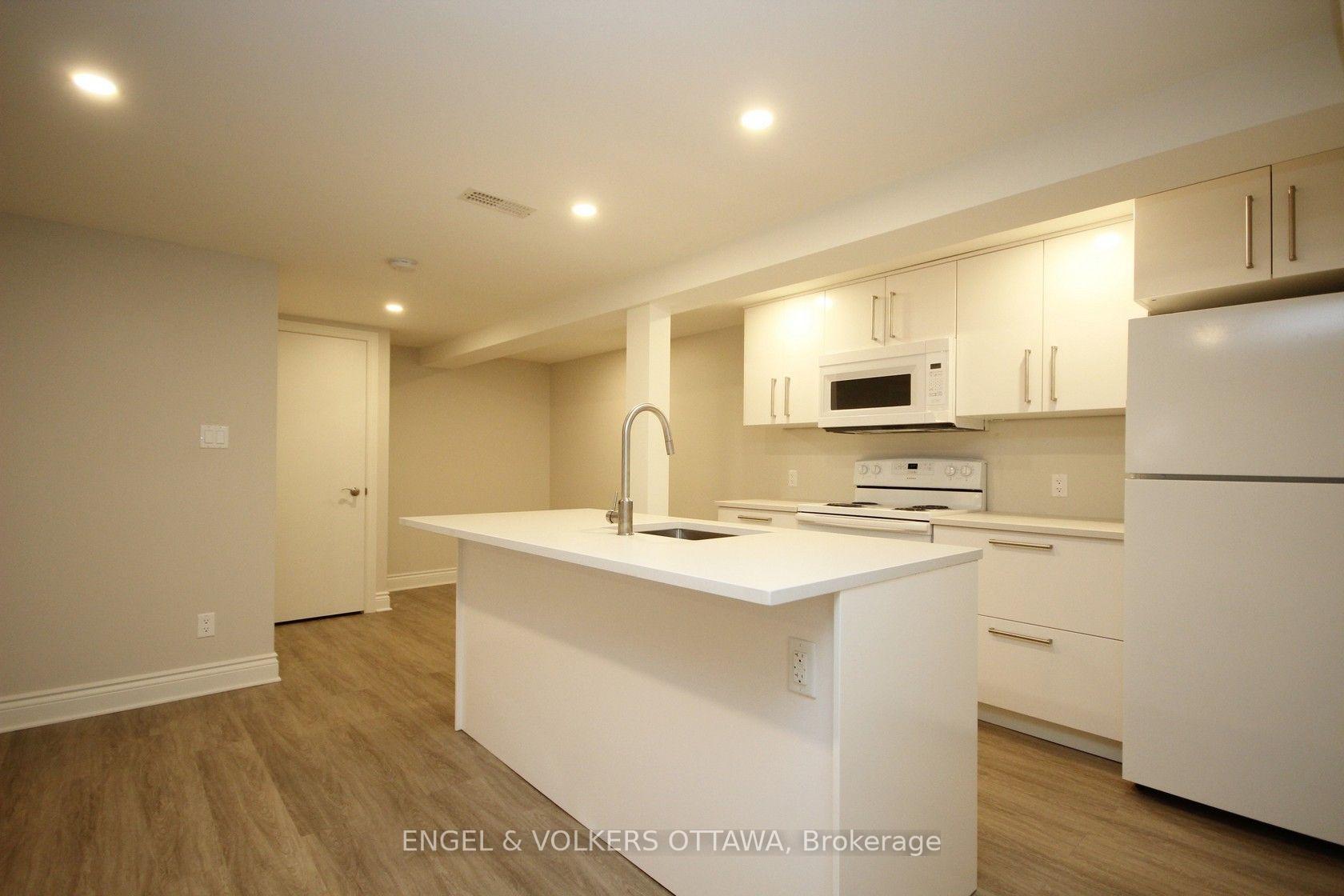 Photo 9 of Unit B, 2073 Alton Street, Ottawa, Elmvale Acres — HOMEH