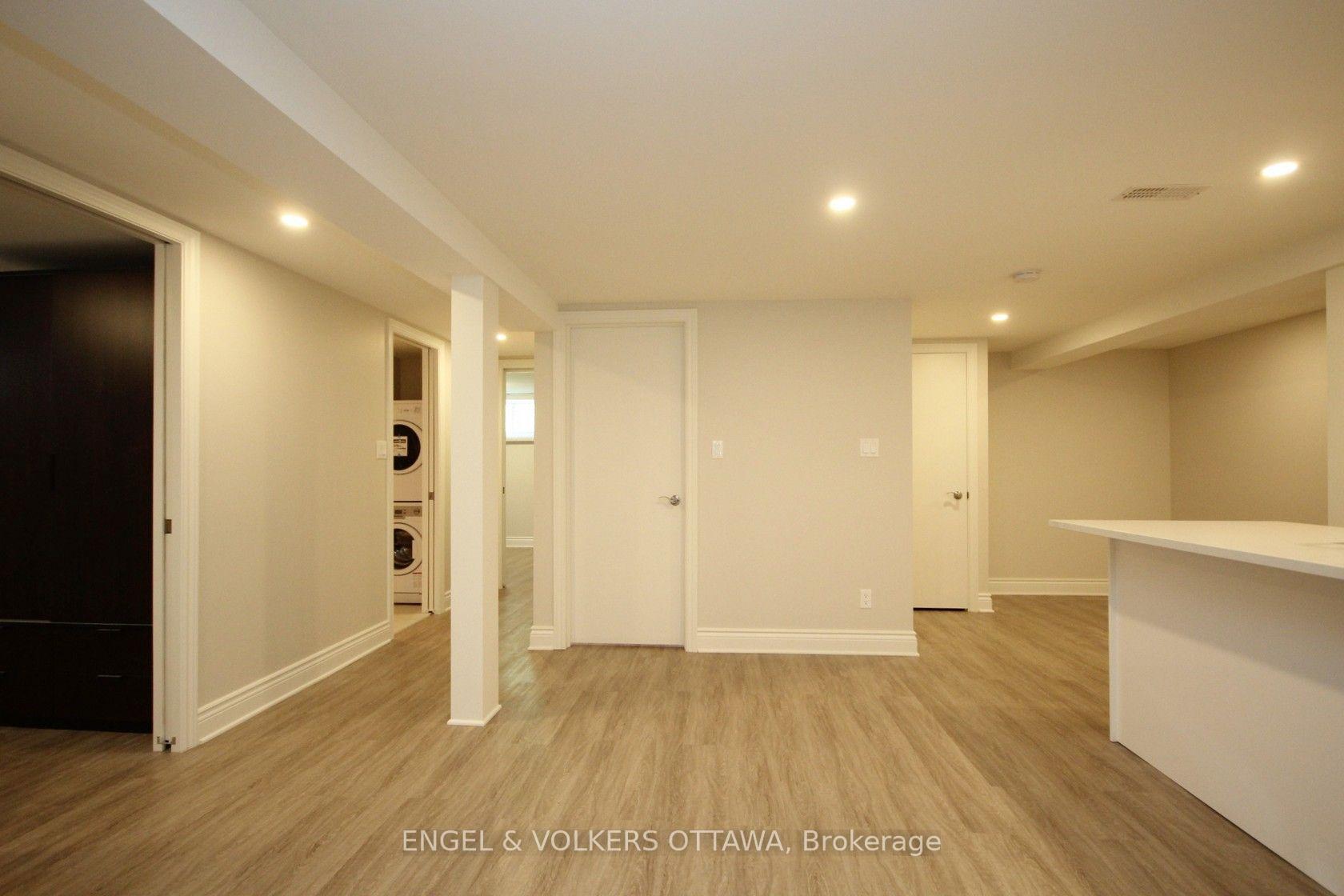 Photo 12 of Unit B, 2073 Alton Street, Ottawa, Elmvale Acres — HOMEH