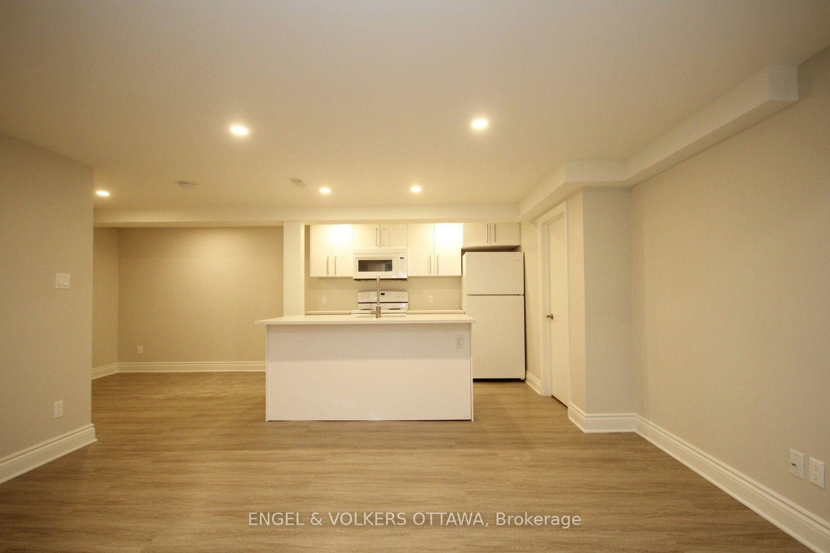 Photo 13 of Unit B, 2073 Alton Street, Ottawa, Elmvale Acres — HOMEH