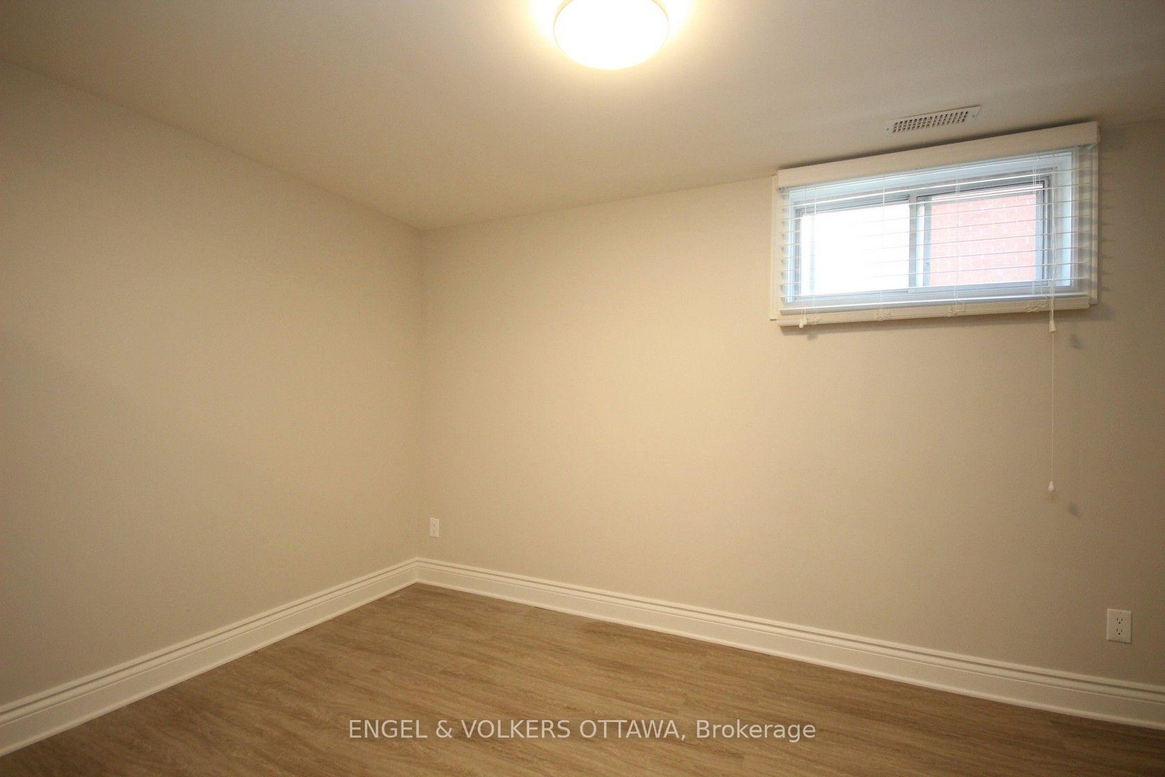 Photo 18 of Unit B, 2073 Alton Street, Ottawa, Elmvale Acres — HOMEH