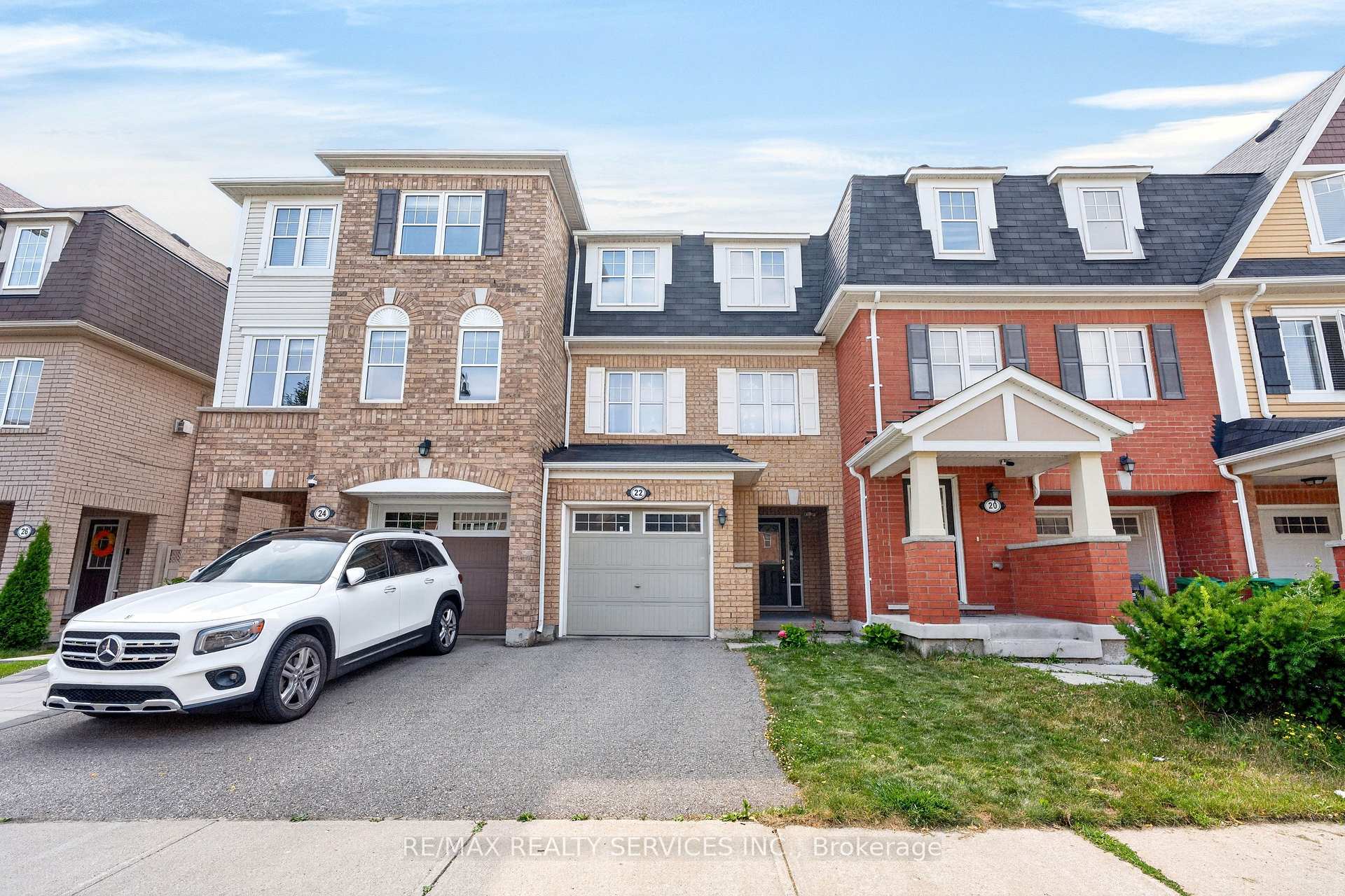 Photo 2 of 22 Affleck Road, Brampton, Northwest Brampton — HOMEH