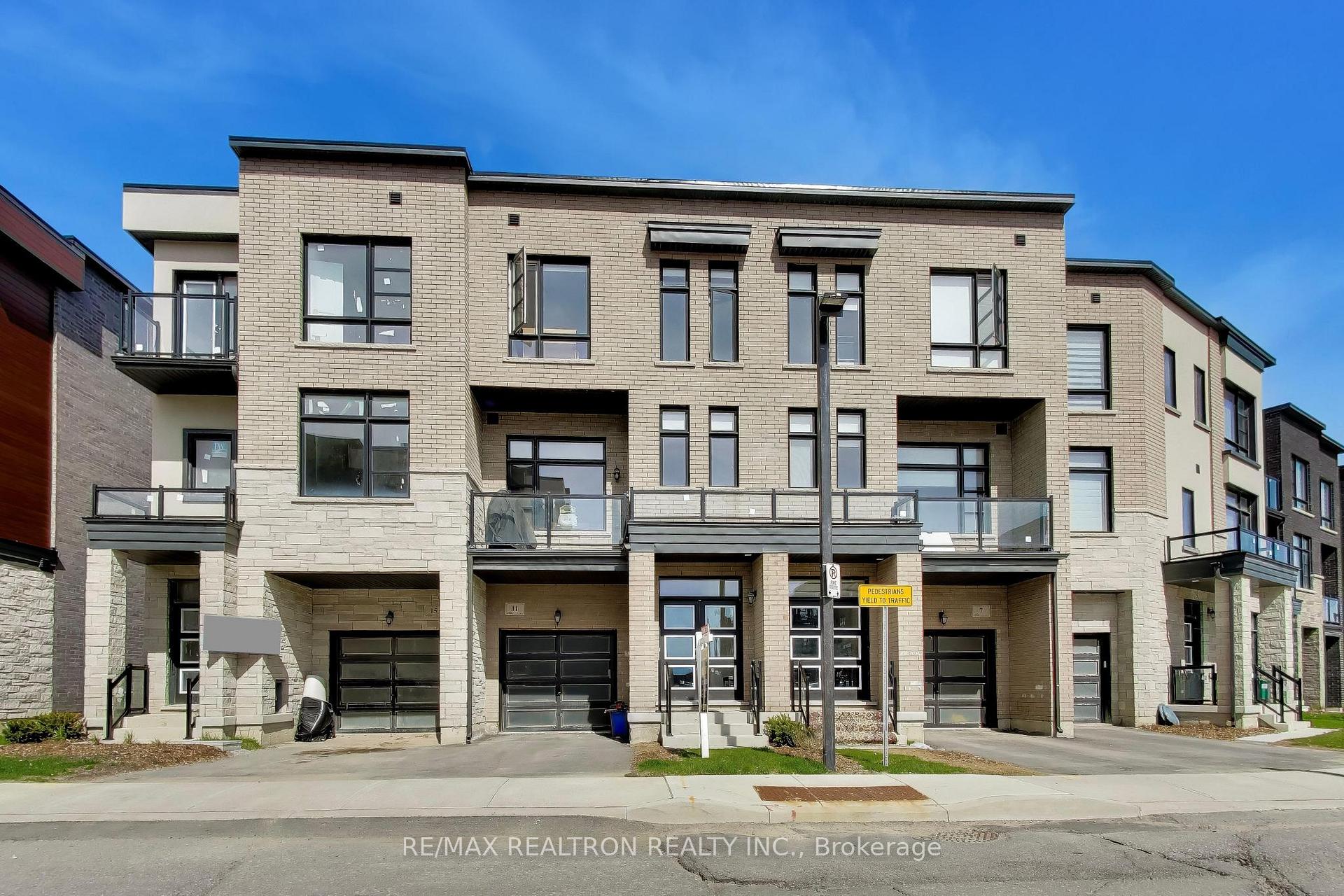 Photo 1 of 11 Inverary Crescent, Vaughan, Elder Mills — HOMEH