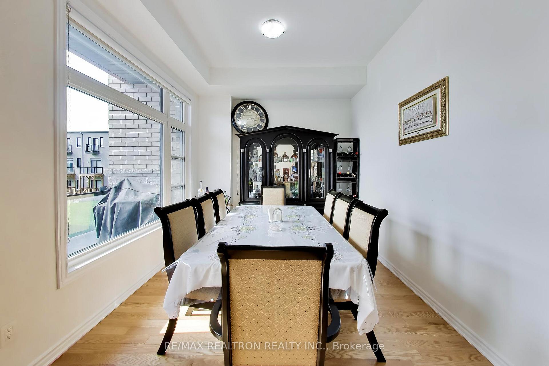 Photo 14 of 11 Inverary Crescent, Vaughan, Elder Mills — HOMEH