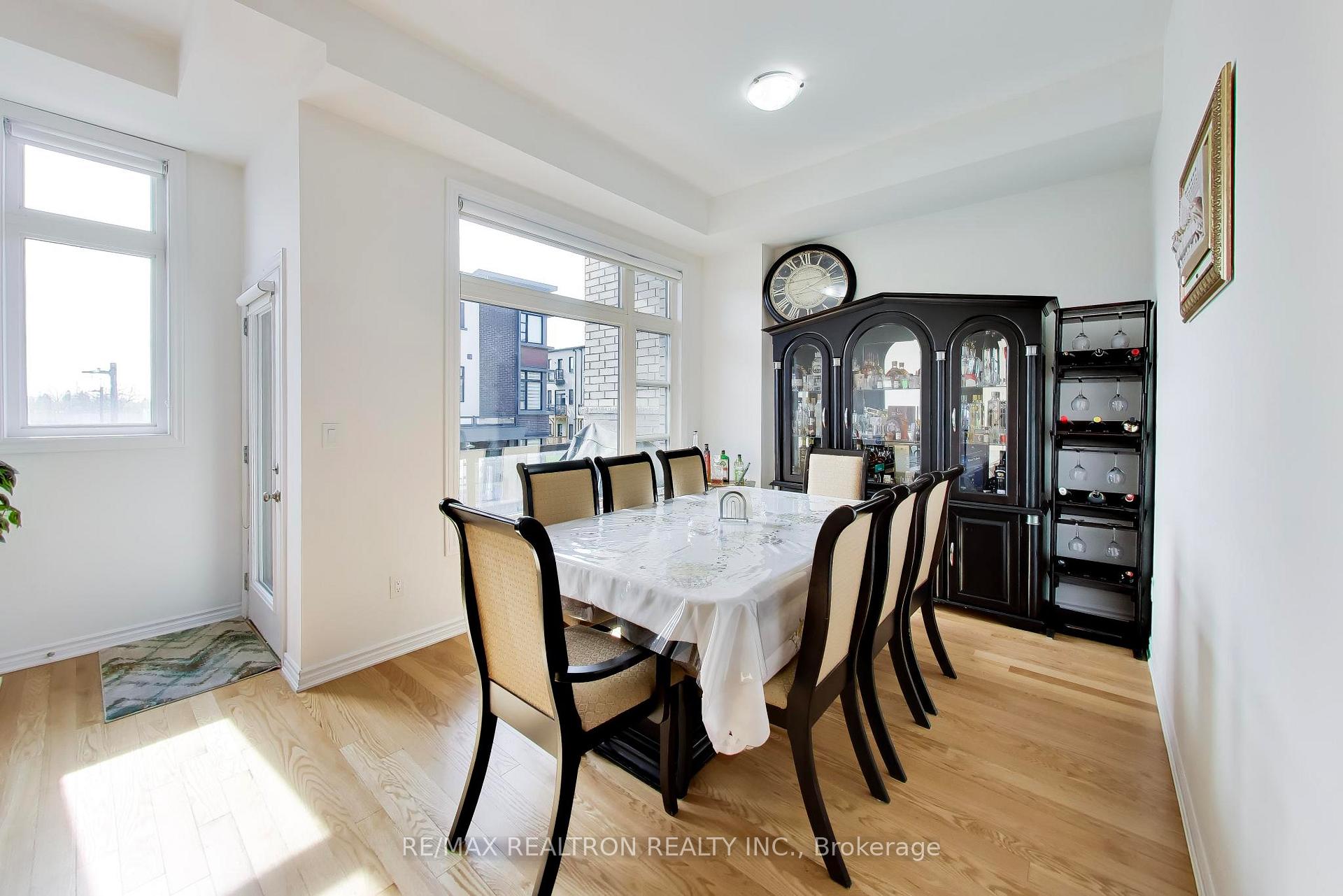 Photo 15 of 11 Inverary Crescent, Vaughan, Elder Mills — HOMEH