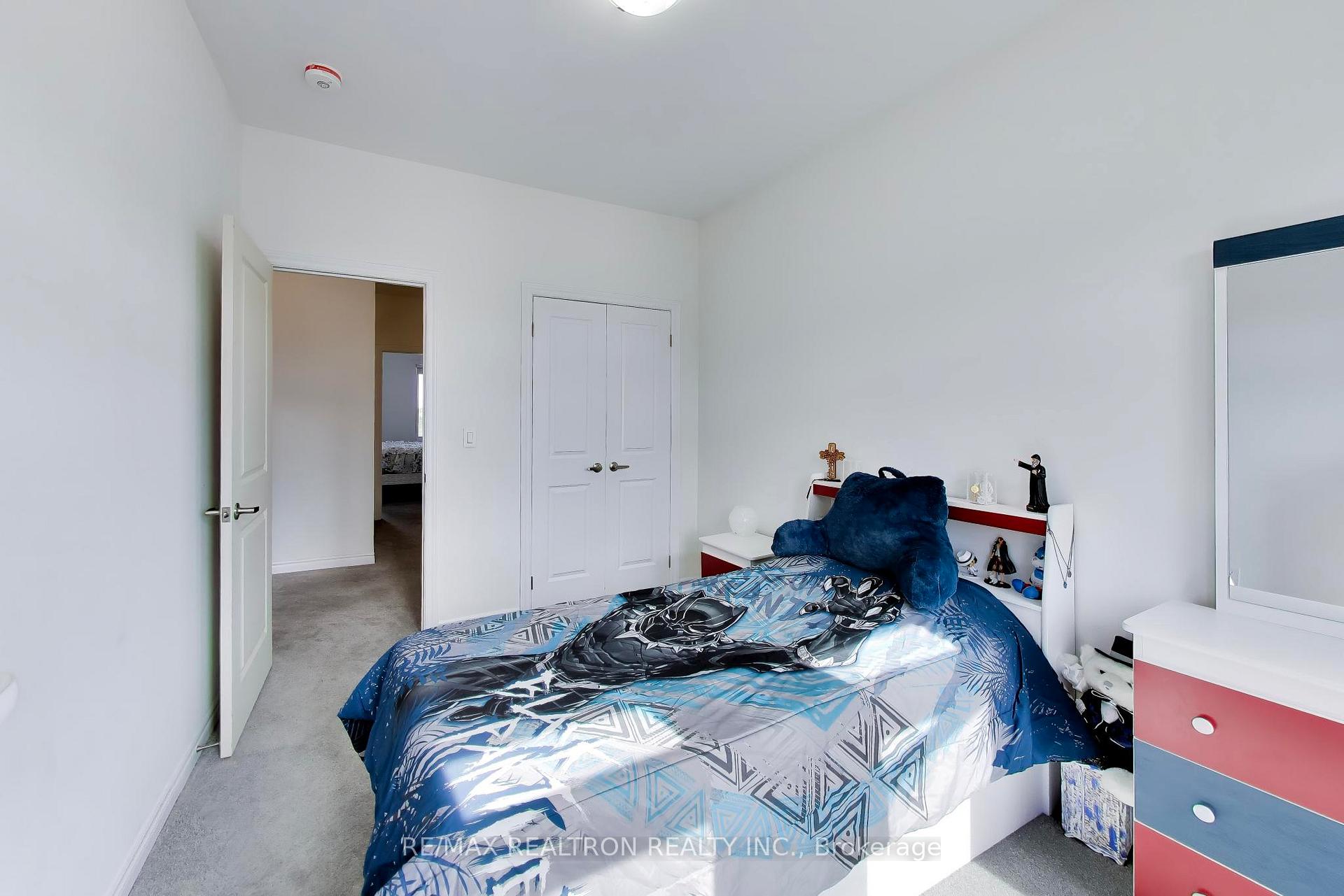 Photo 31 of 11 Inverary Crescent, Vaughan, Elder Mills — HOMEH