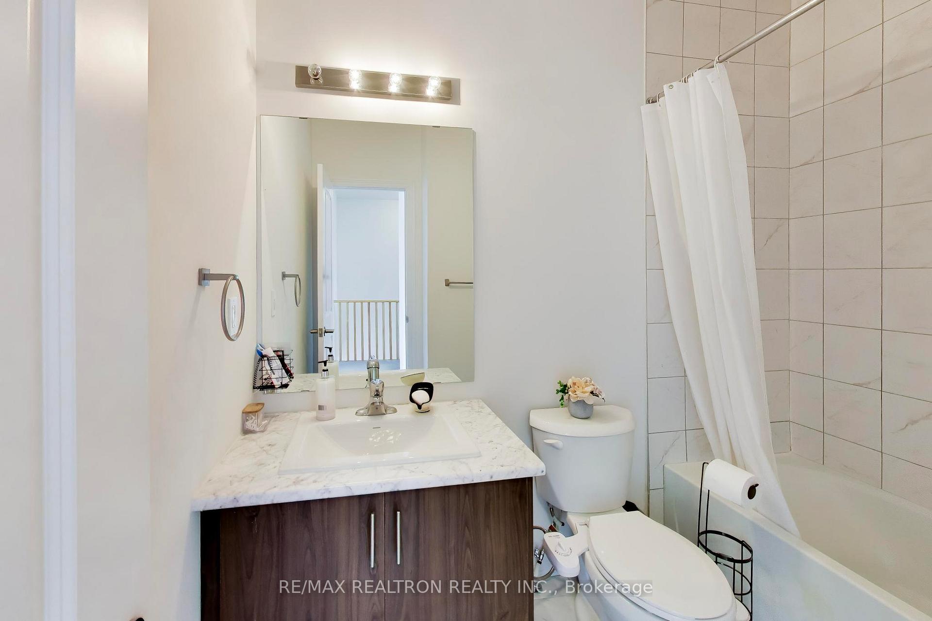 Photo 32 of 11 Inverary Crescent, Vaughan, Elder Mills — HOMEH