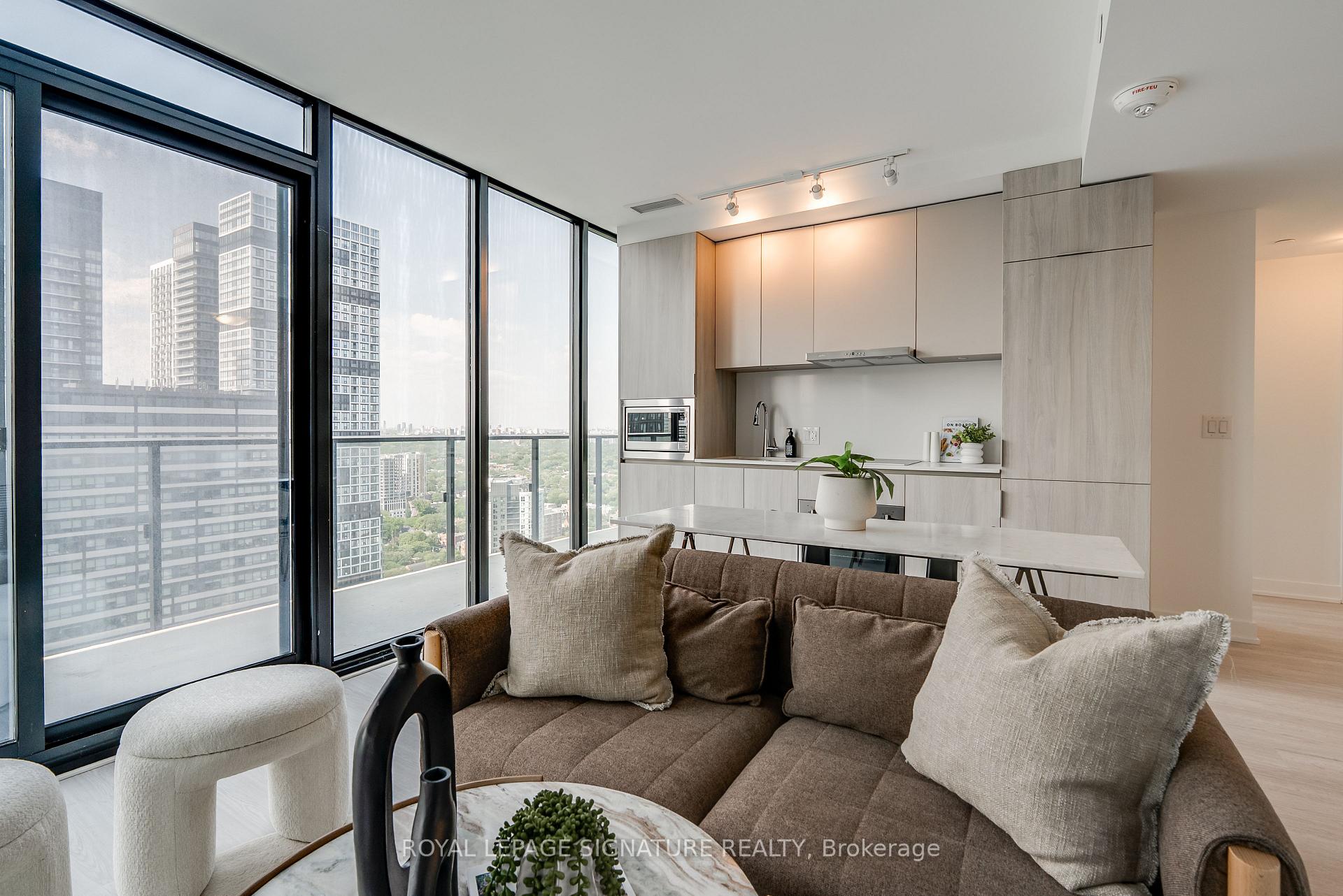 Photo 2 of Unit 3204, 47 Mutual Street, Toronto, Church-Yonge Corridor — HOMEH