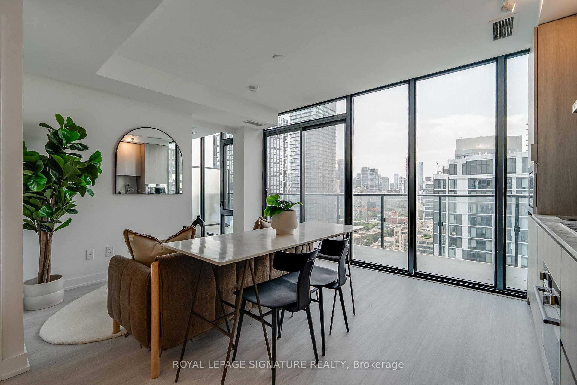 Photo 3 of Unit 3204, 47 Mutual Street, Toronto, Church-Yonge Corridor — HOMEH