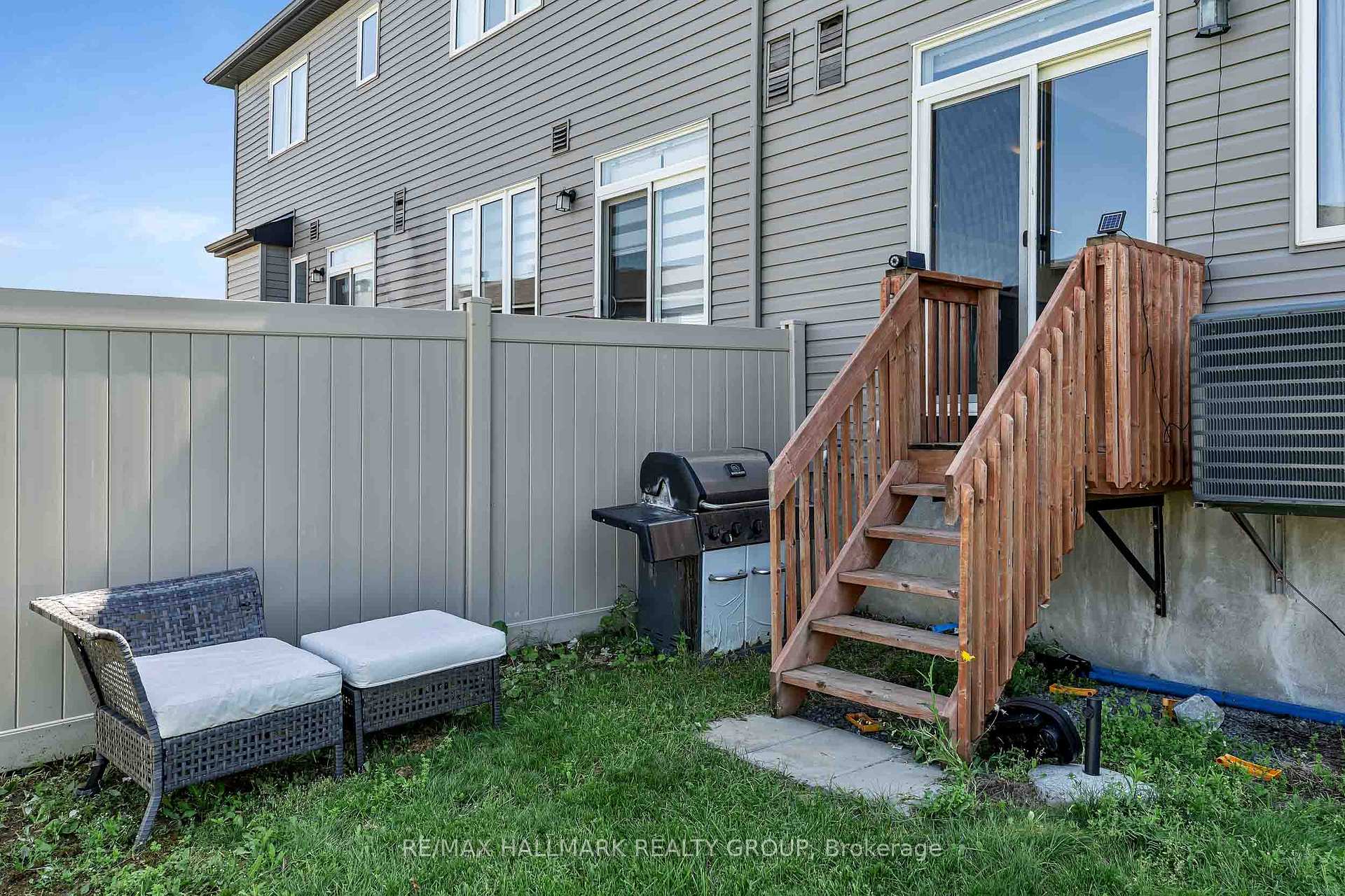 Photo 34 of 196 Bending Way, Ottawa, Barrhaven - Hearts Desire — HOMEH