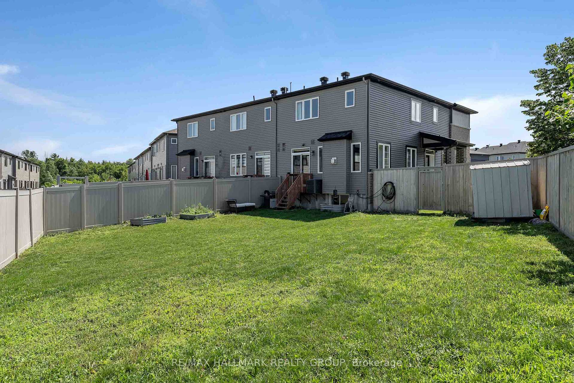 Photo 36 of 196 Bending Way, Ottawa, Barrhaven - Hearts Desire — HOMEH