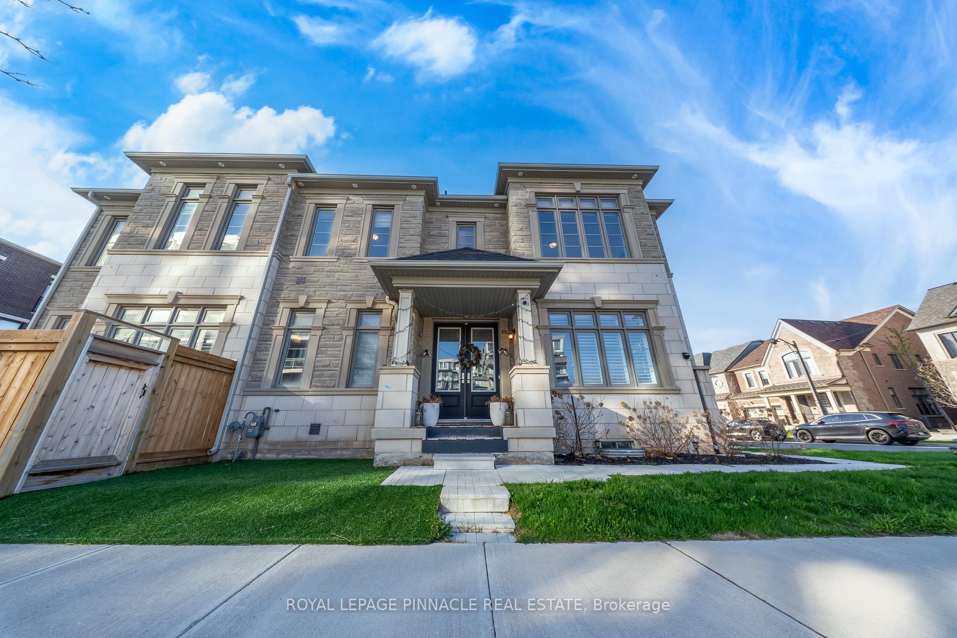 Photo 1 of Unit Upper, 1504 Yellow Rose Circle, Oakville, Glen Abbey — HOMEH