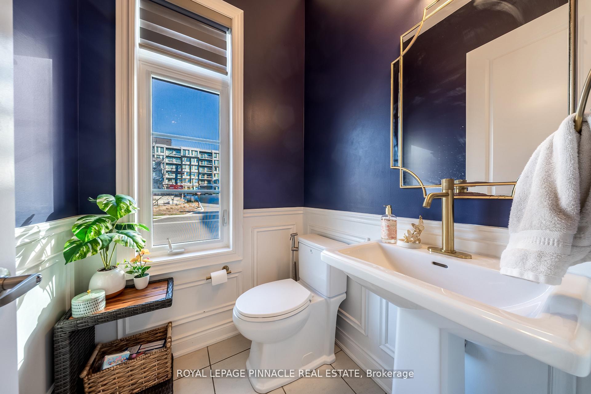 Photo 9 of Unit Upper, 1504 Yellow Rose Circle, Oakville, Glen Abbey — HOMEH