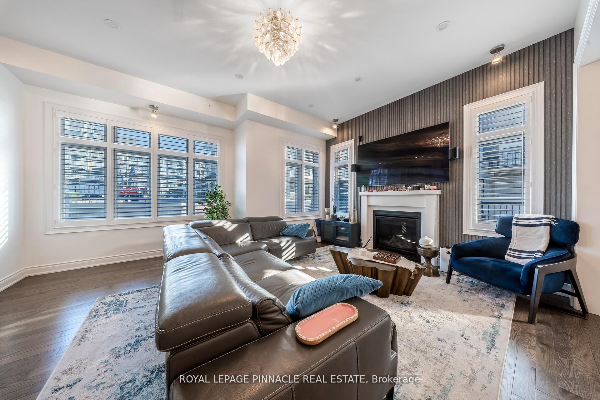 Photo 11 of Unit Upper, 1504 Yellow Rose Circle, Oakville, Glen Abbey — HOMEH