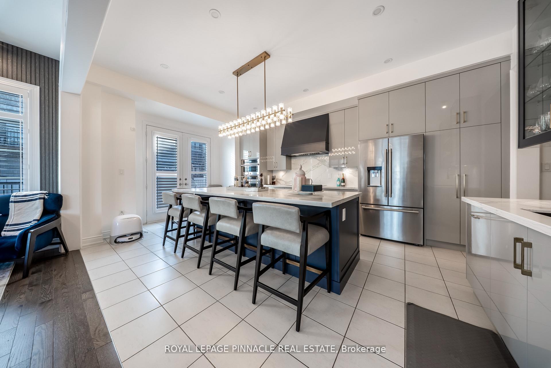 Photo 14 of Unit Upper, 1504 Yellow Rose Circle, Oakville, Glen Abbey — HOMEH