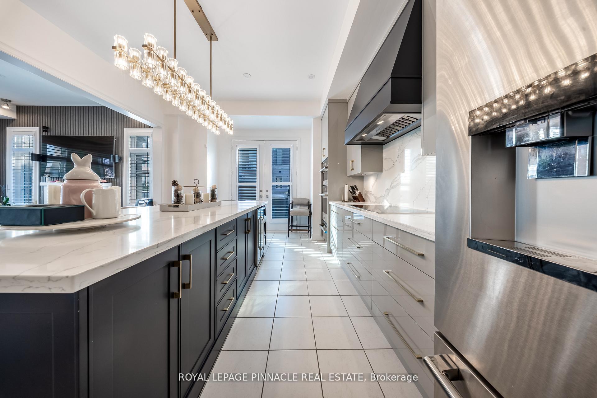 Photo 15 of Unit Upper, 1504 Yellow Rose Circle, Oakville, Glen Abbey — HOMEH