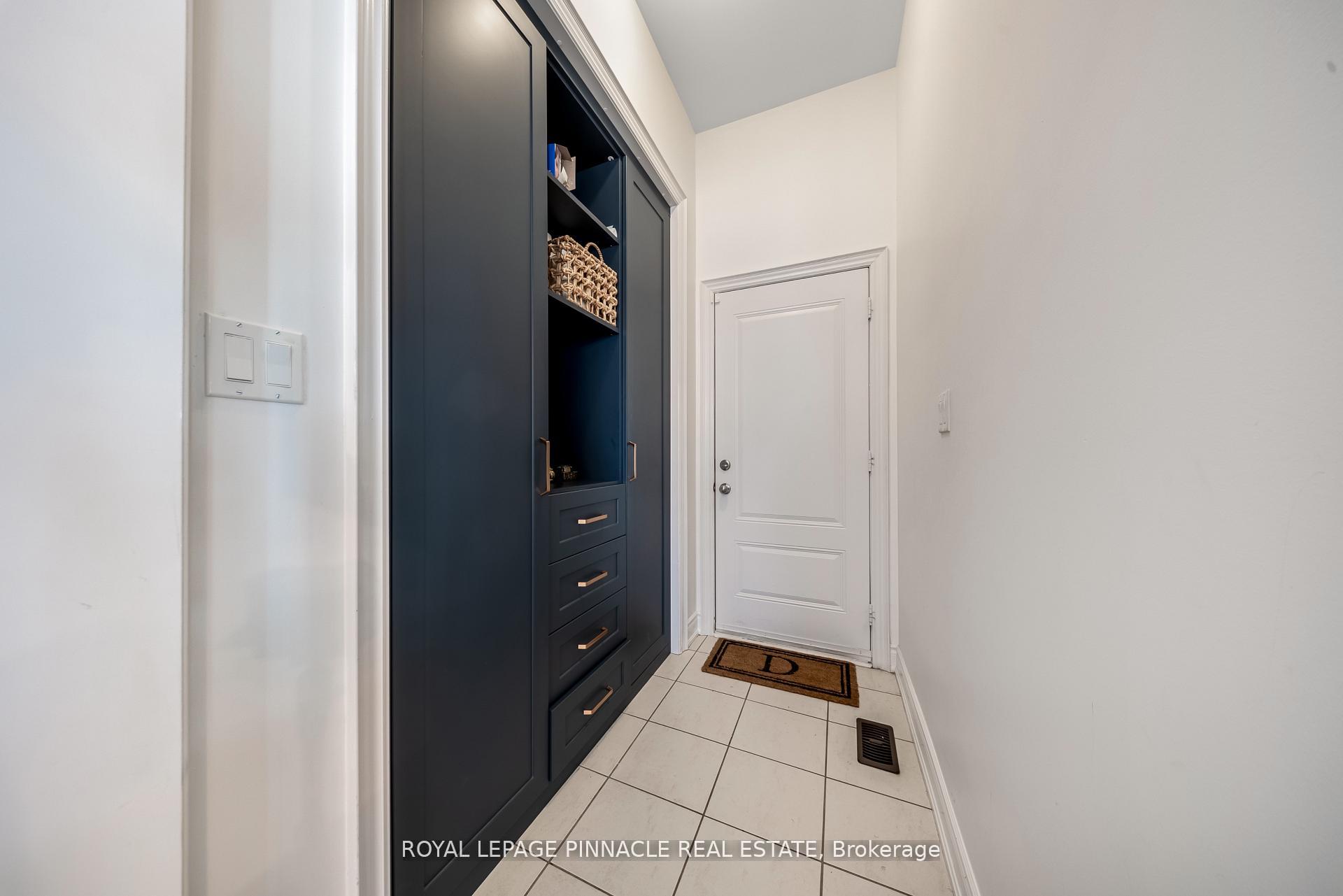Photo 17 of Unit Upper, 1504 Yellow Rose Circle, Oakville, Glen Abbey — HOMEH