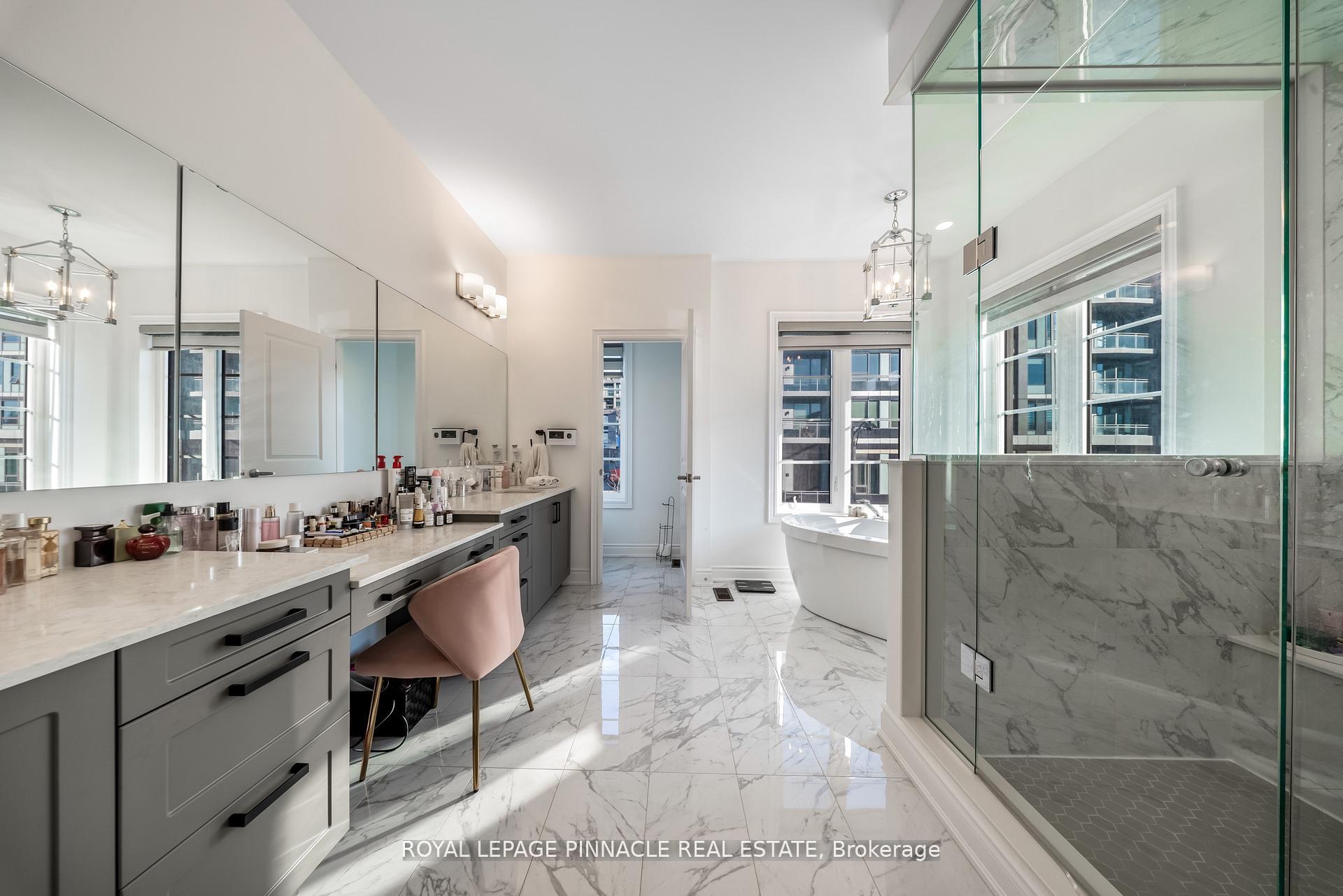 Photo 25 of Unit Upper, 1504 Yellow Rose Circle, Oakville, Glen Abbey — HOMEH