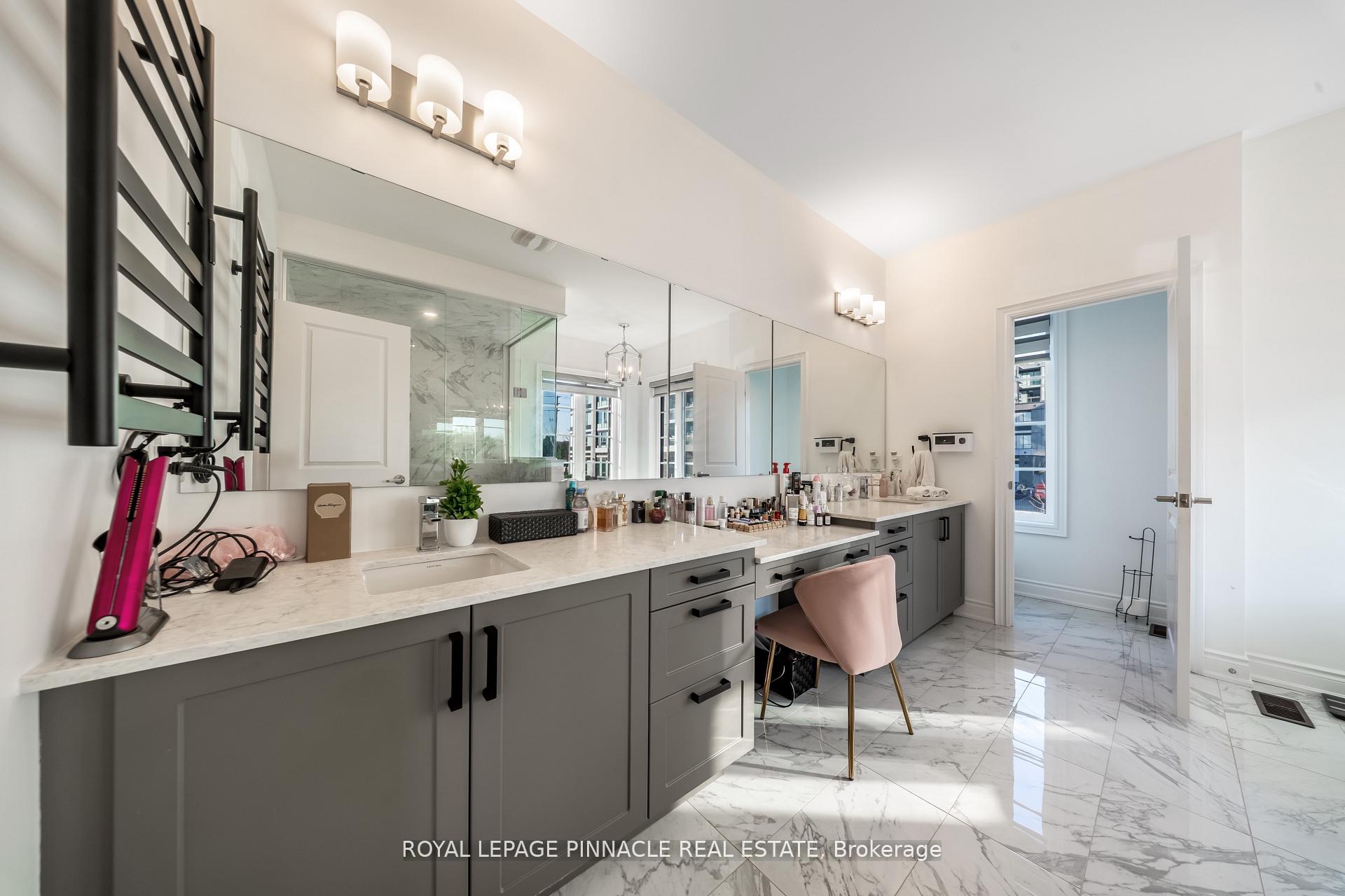 Photo 26 of Unit Upper, 1504 Yellow Rose Circle, Oakville, Glen Abbey — HOMEH