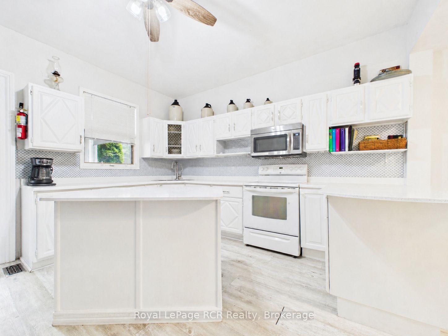 Photo 14 of 338 Minnie Street, North Huron, Wingham — HOMEH