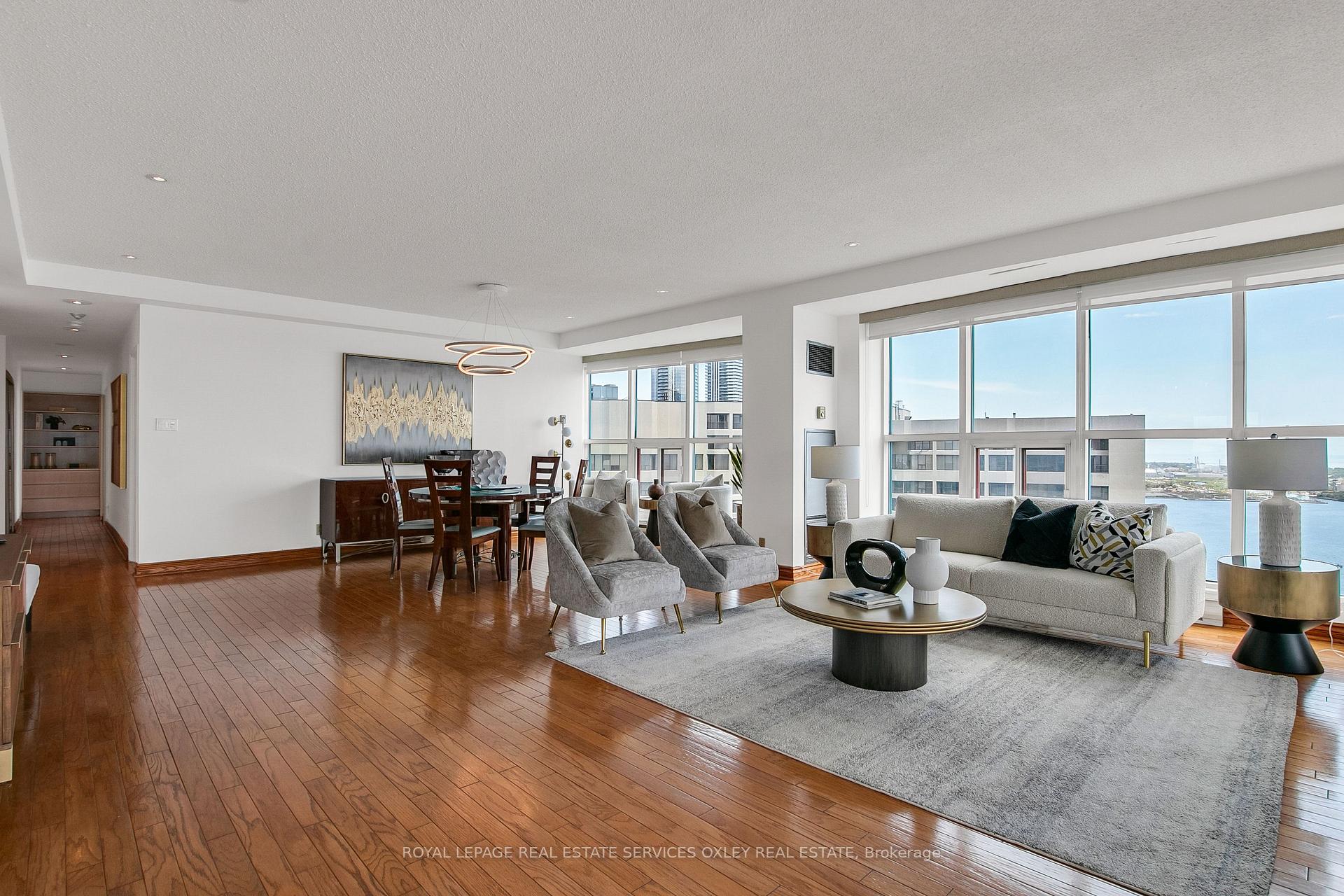 Photo 5 of Unit PH04, 99 Harbour Square, Toronto, Waterfront Communities — HOMEH