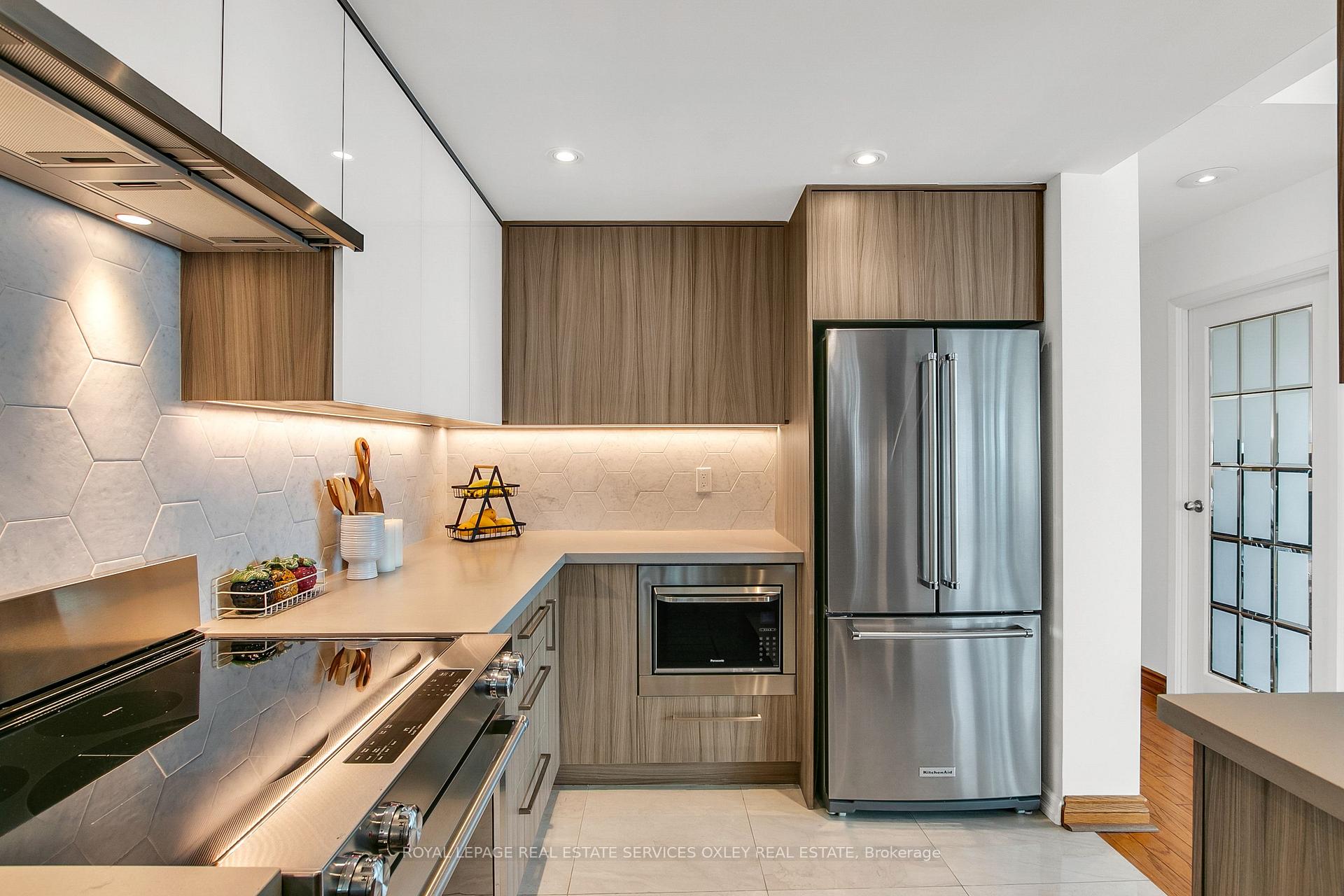 Photo 13 of Unit PH04, 99 Harbour Square, Toronto, Waterfront Communities — HOMEH