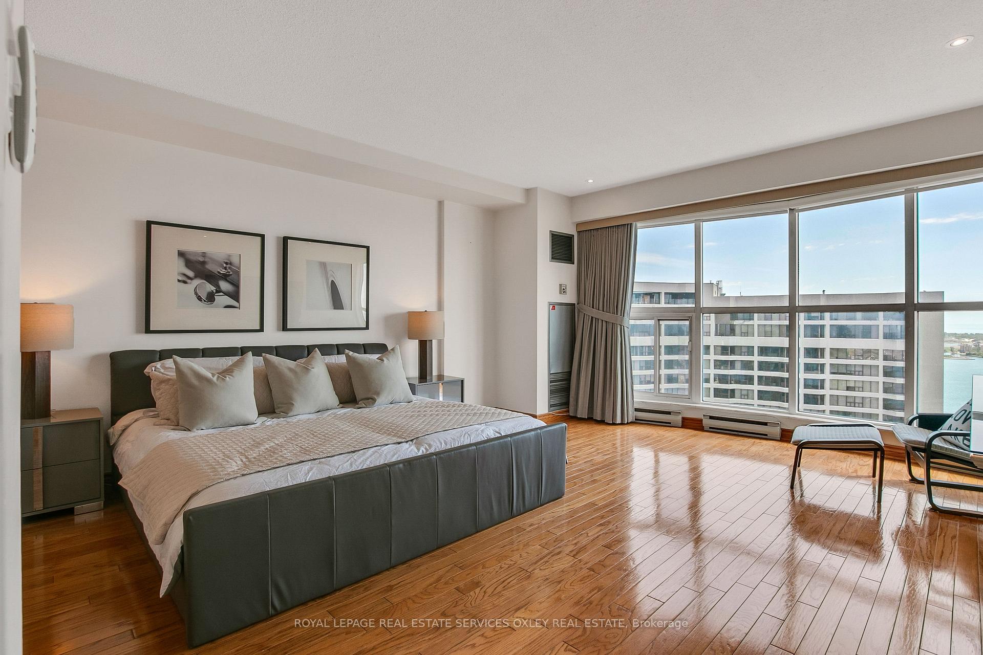 Photo 17 of Unit PH04, 99 Harbour Square, Toronto, Waterfront Communities — HOMEH