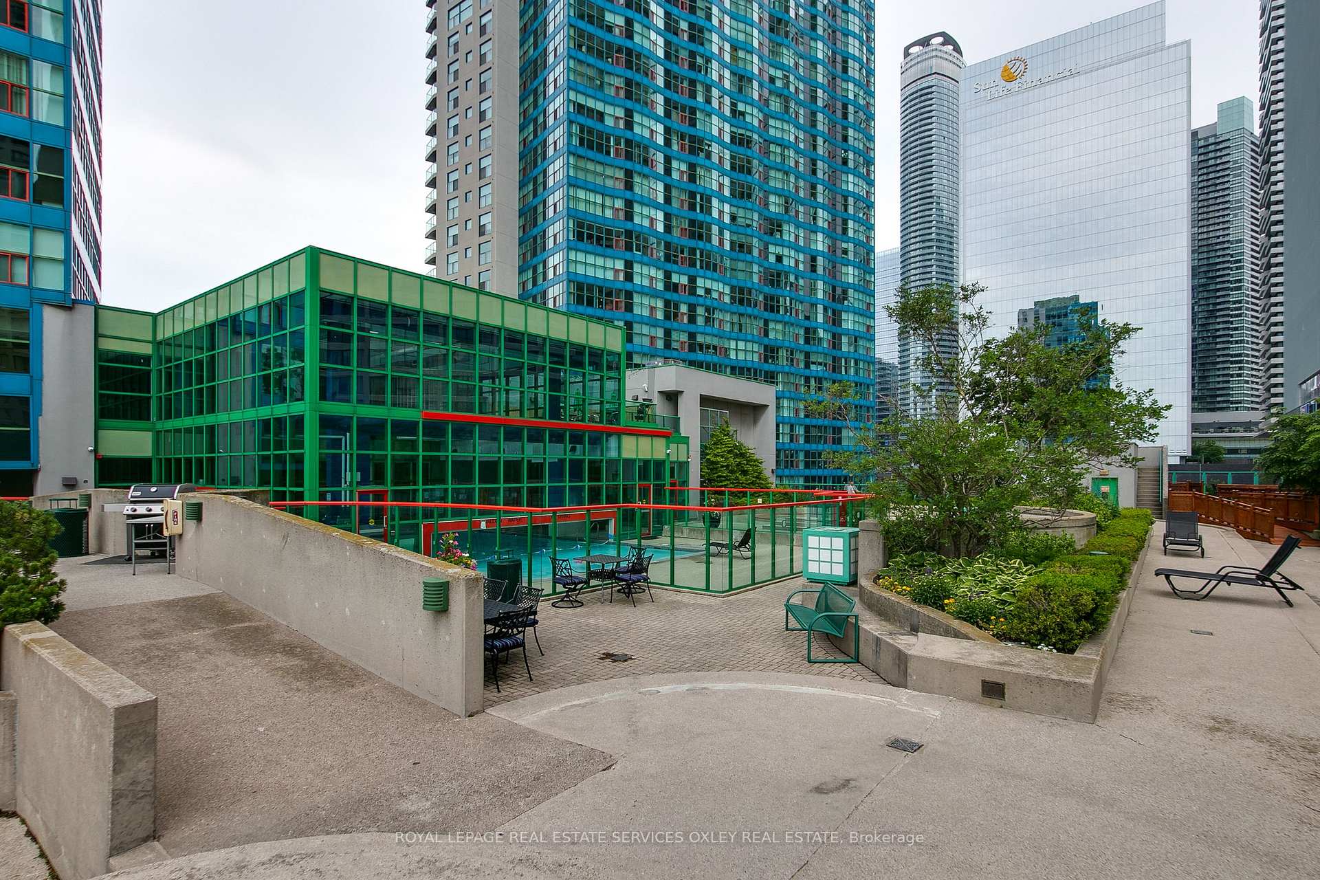 Photo 39 of Unit PH04, 99 Harbour Square, Toronto, Waterfront Communities — HOMEH