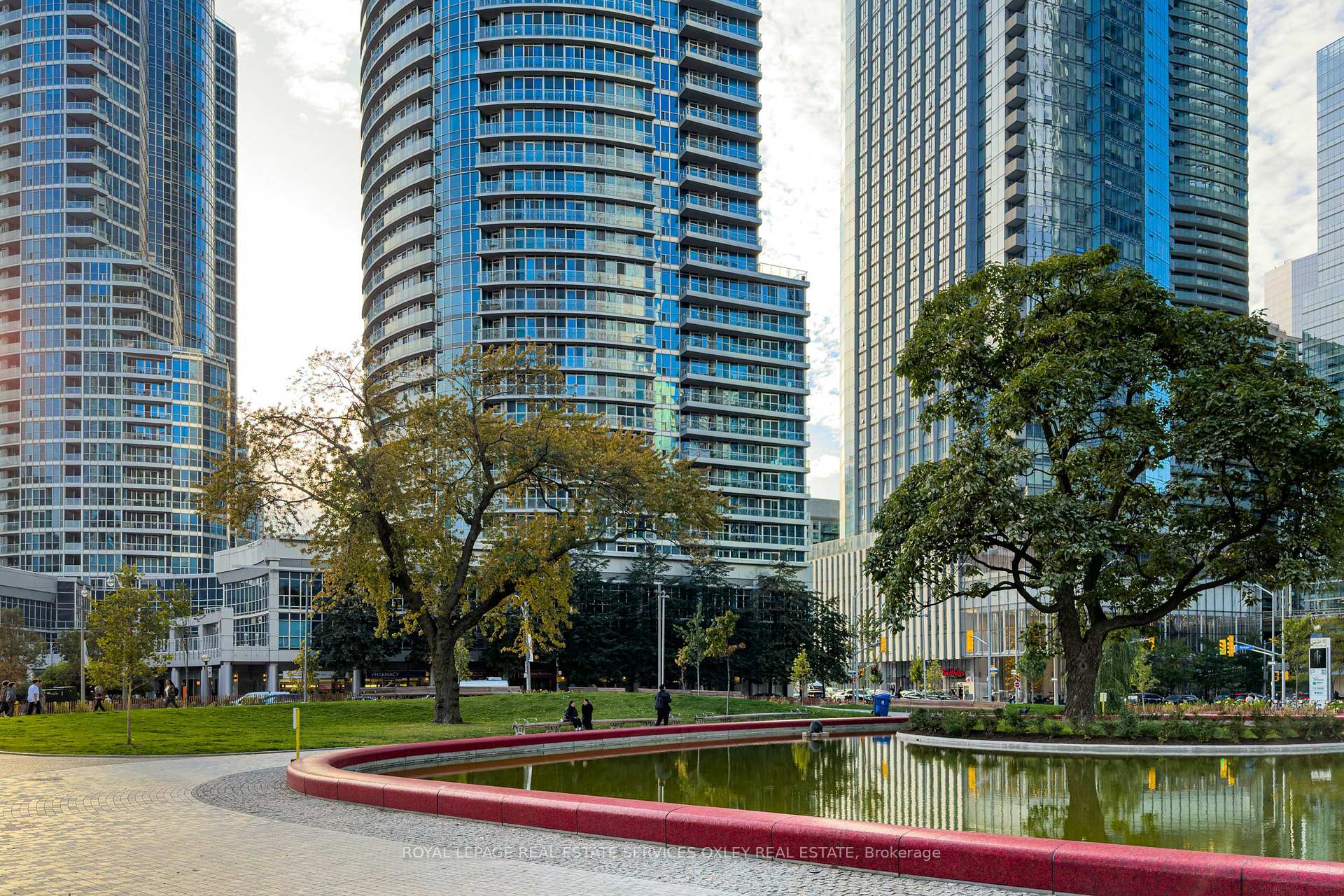 Photo 45 of Unit PH04, 99 Harbour Square, Toronto, Waterfront Communities — HOMEH