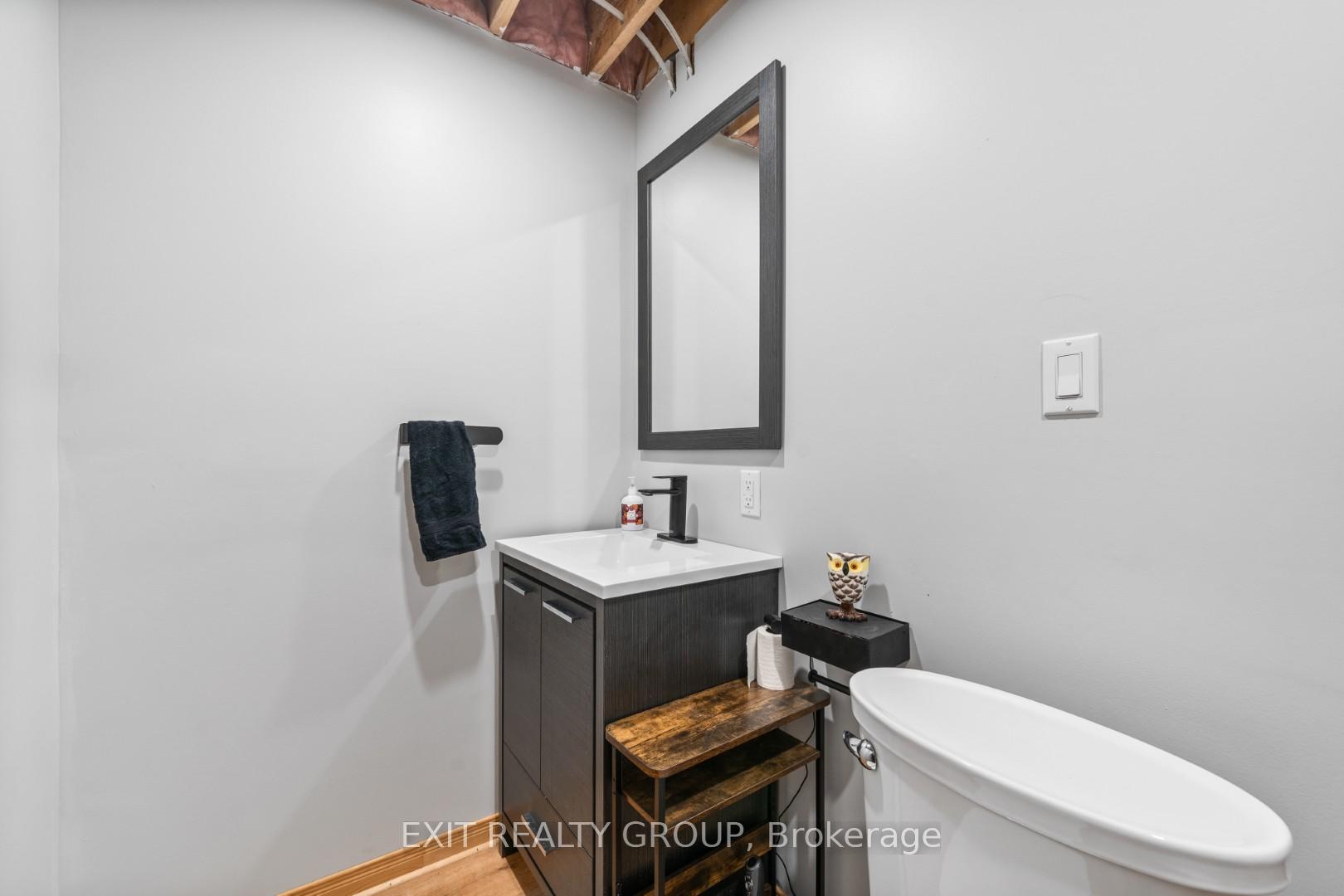 Photo 40 of 52 Aletha Drive, Prince Edward County, Wellington Ward — HOMEH