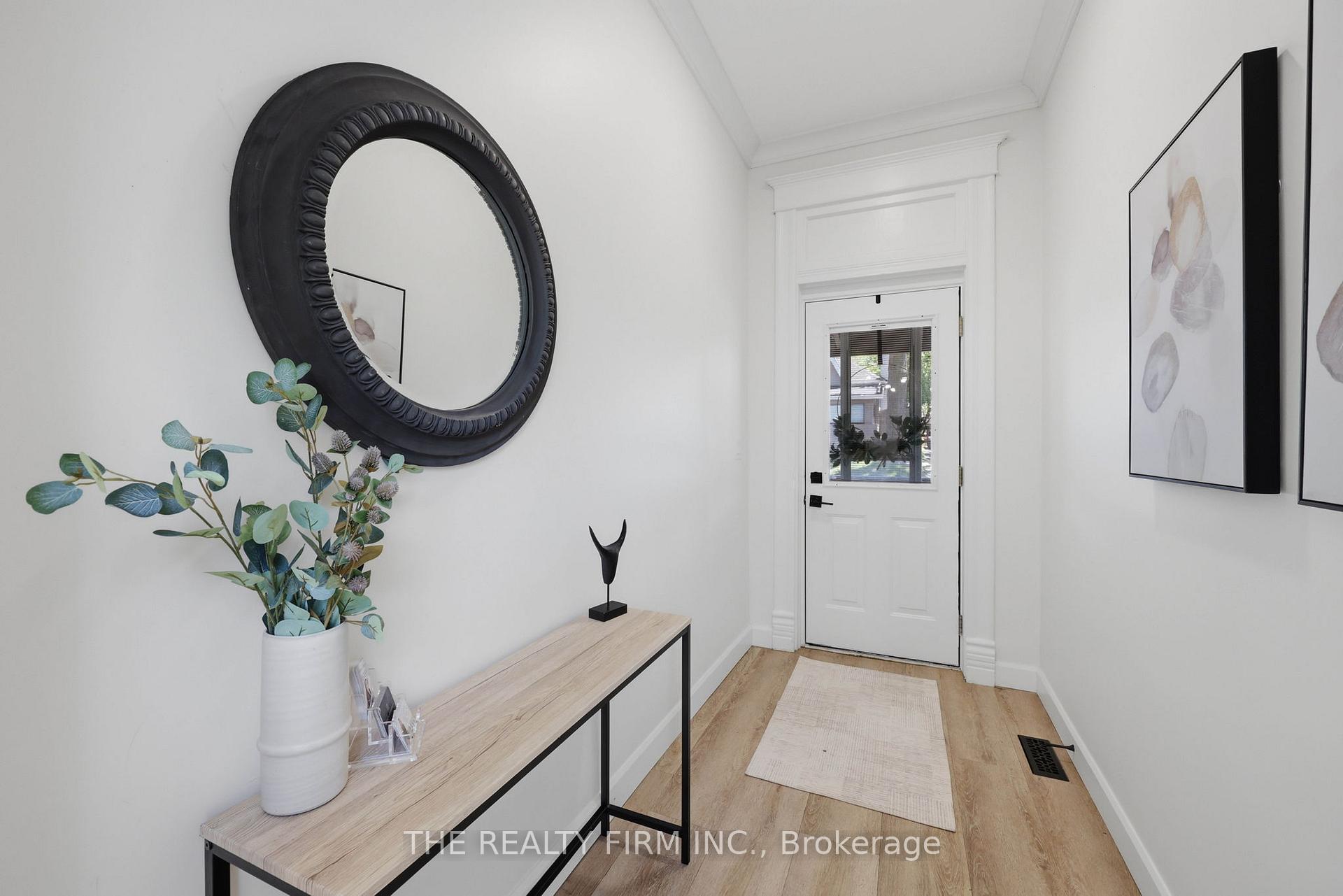 Photo 5 of 1068 Margaret Street, London, East M — HOMEH