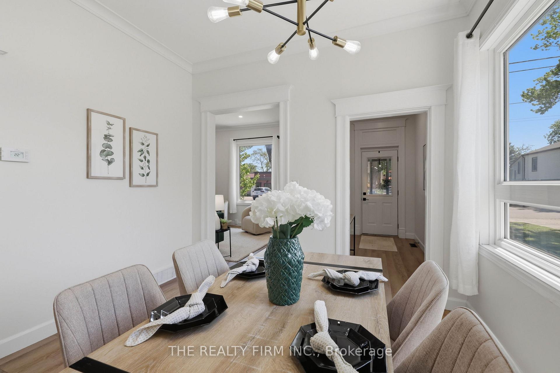 Photo 9 of 1068 Margaret Street, London, East M — HOMEH